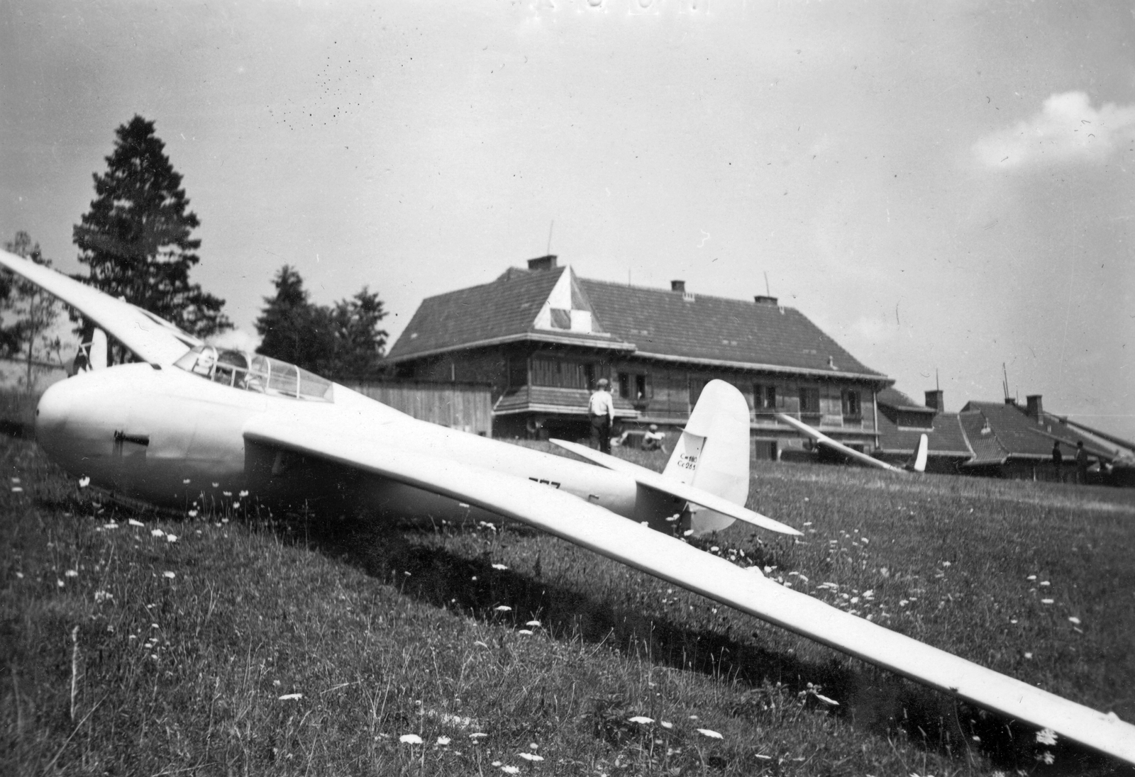 Poland, Bezmiechowa, vitorlázórepülőtér., 1939, Vojnich Pál, German brand, airport, sailplane, DFS-brand, Fortepan #46255
