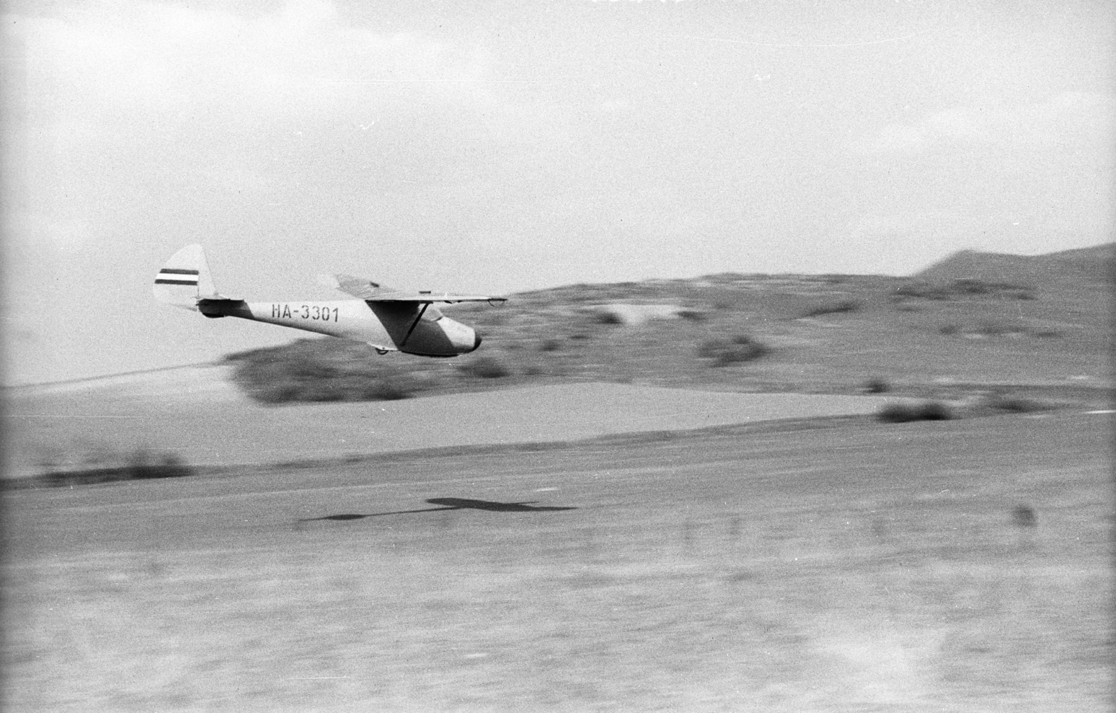Hungary, Hármashatárhegy Airport, Budapest II., Rubik B-2 Pilis vitorlázó repülőgép., 1964, Mészáros Zoltán, Hungarian brand, airplane, airport, sailplane, Budapest, Fortepan #46474