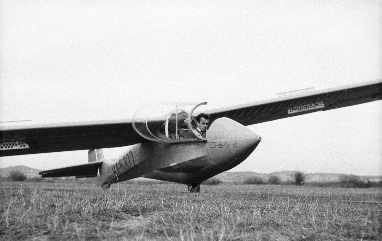 Hungary, Hármashatárhegy Airport, Budapest II., Rubik R-26S Góbé típusú vitorlázó repülőgép., 1964, Mészáros Zoltán, Budapest, Fortepan #46500