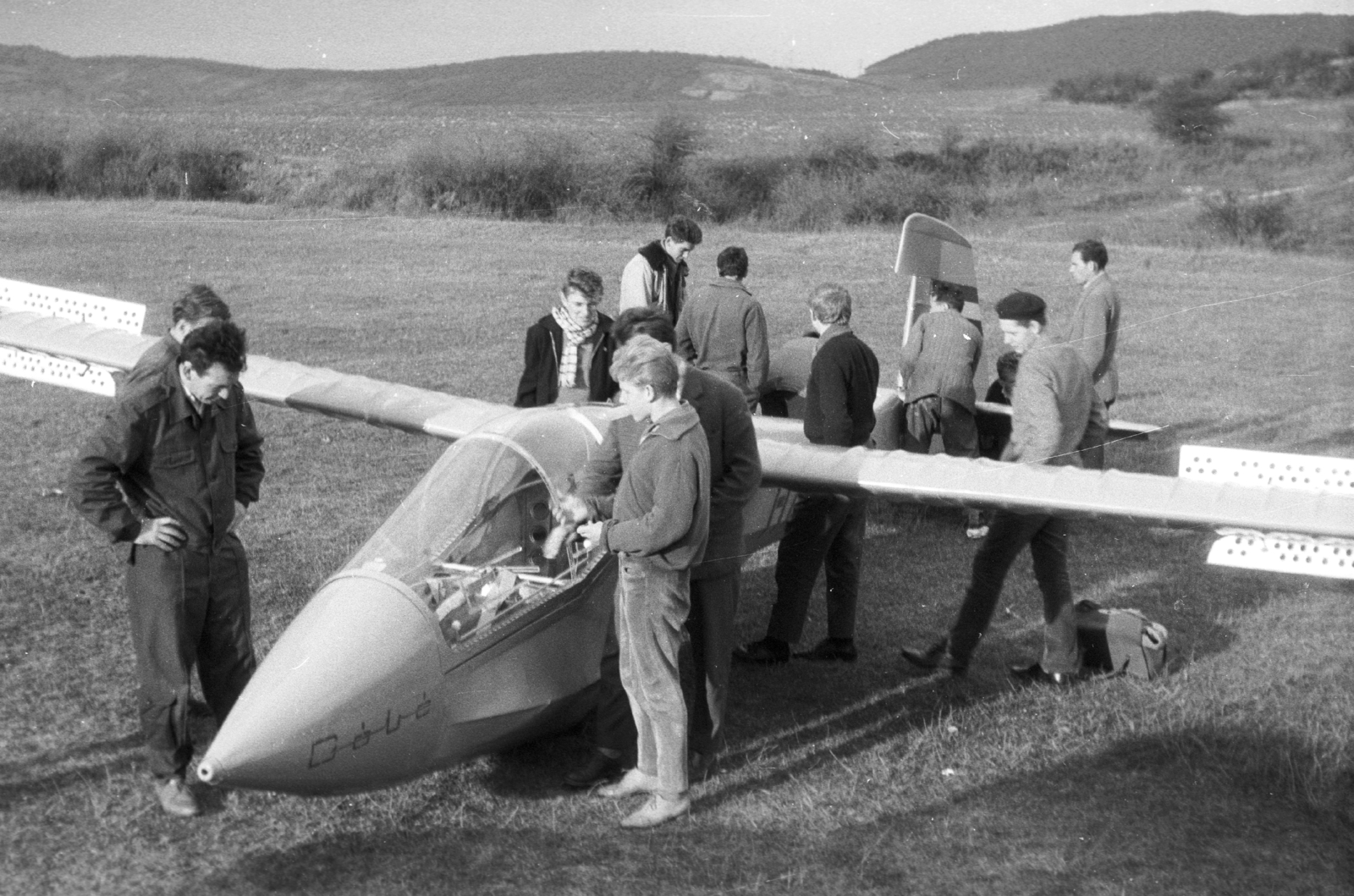 Hungary, Hármashatárhegy Airport, Budapest II., Rubik R-26 Góbé típusú vitorlázó repülőgép., 1964, Mészáros Zoltán, Hungarian brand, airplane, sailplane, Budapest, Fortepan #46507