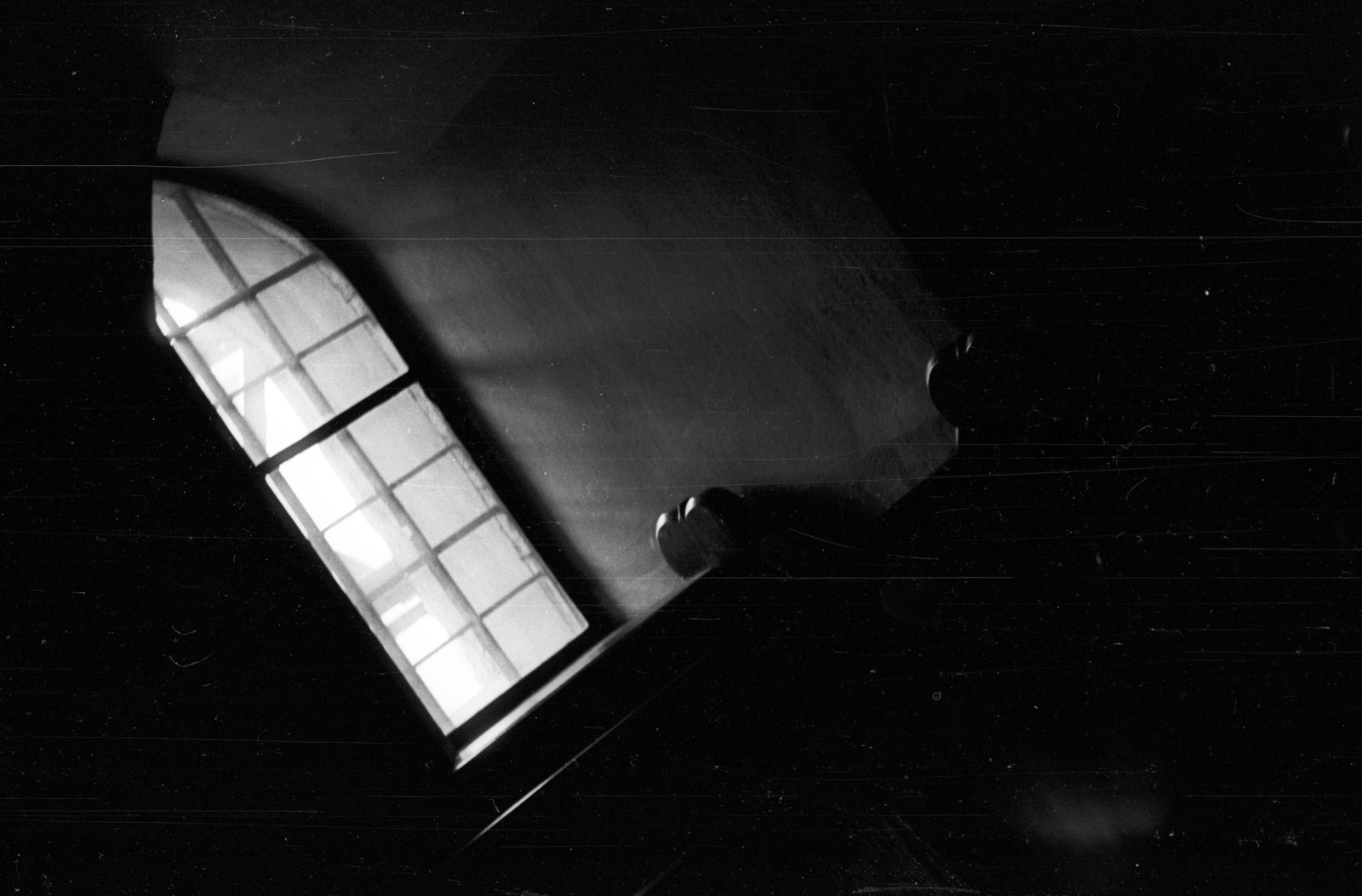 Magyarország, Sopron, a Szent Orsolya-templom ablaka az Orsolya tér felé., 1963, Mészáros Zoltán, Fortepan #46536