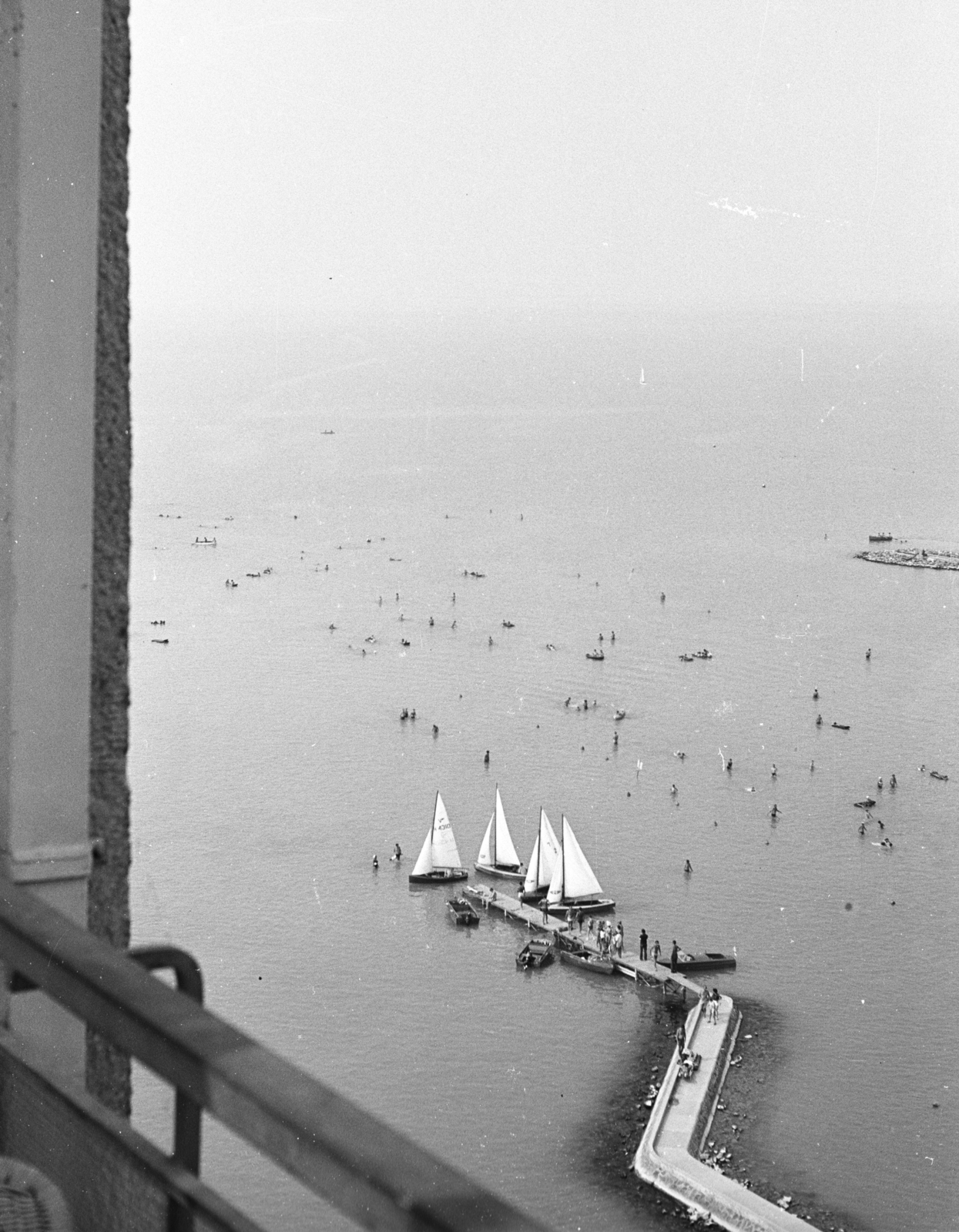 Hungary,Lake Balaton, Siófok, kilátás az Európa szállóból., 1968, Mészáros Zoltán, beach, sailboat, lake, bathing, view, pier, Fortepan #46686