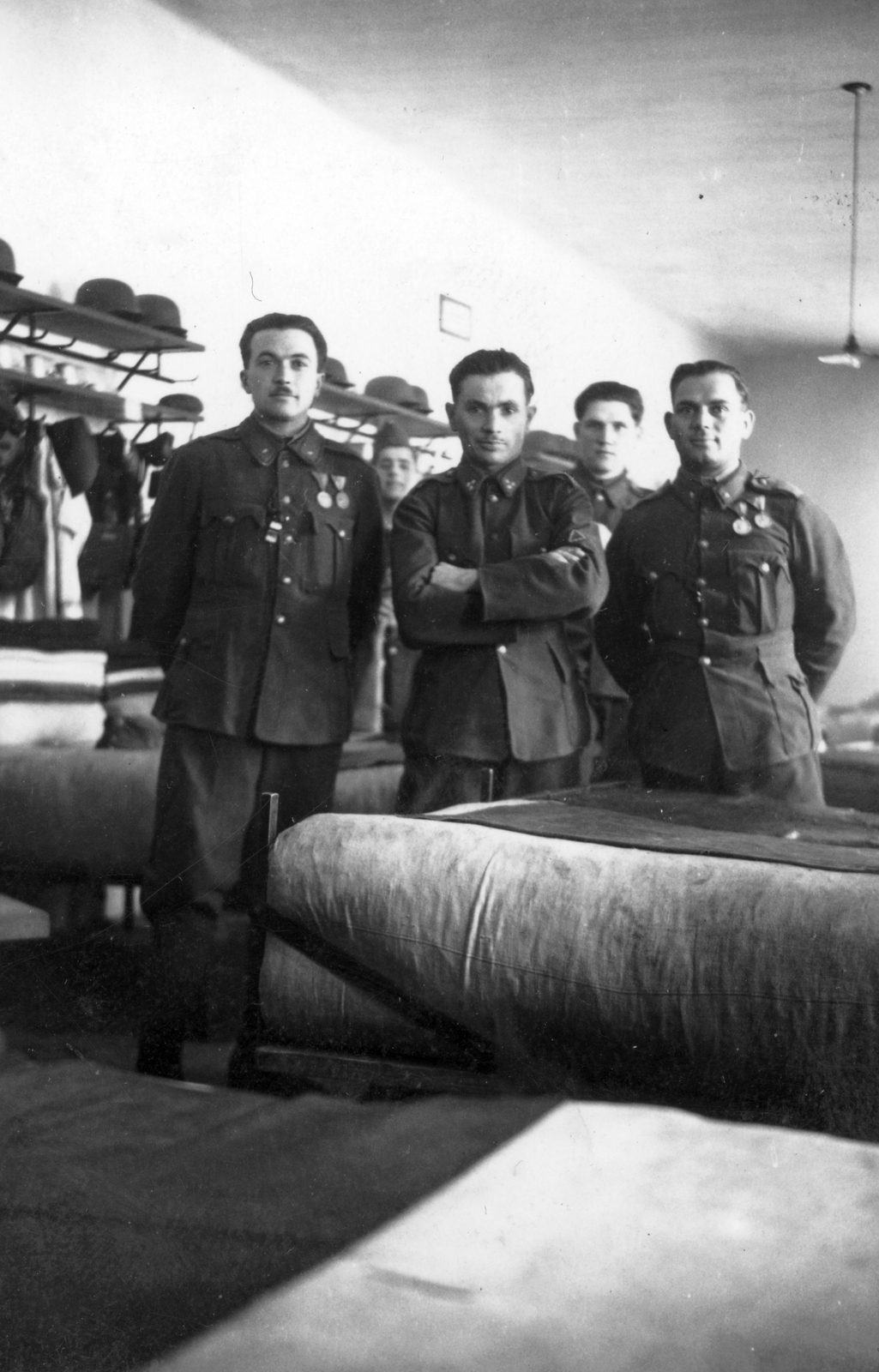 1940, Csorba Dániel, uniform, military, second World War, barrack, soldier, medal, hands behind the back, arms crossed over the chest, Fortepan #46820