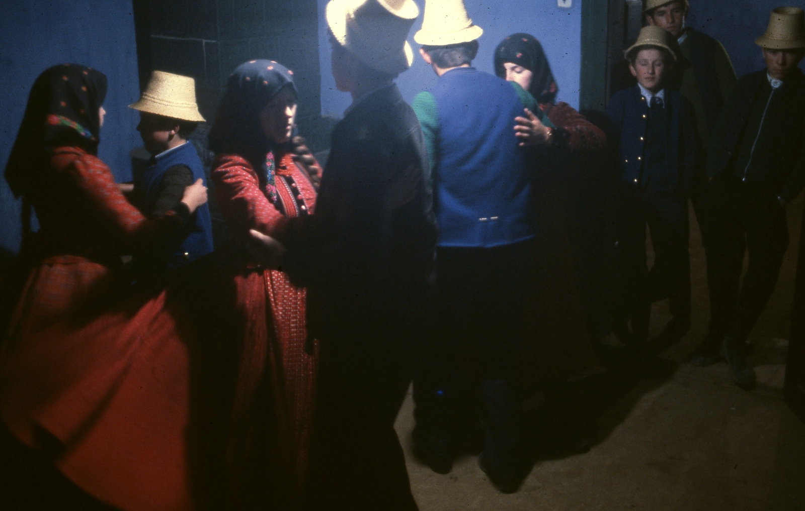 Romania,Transylvania, Sic, 1989, Urbán Tamás, colorful, folk costume, straw hat, folk dance, Szék Folk Costume, Fortepan #47012
