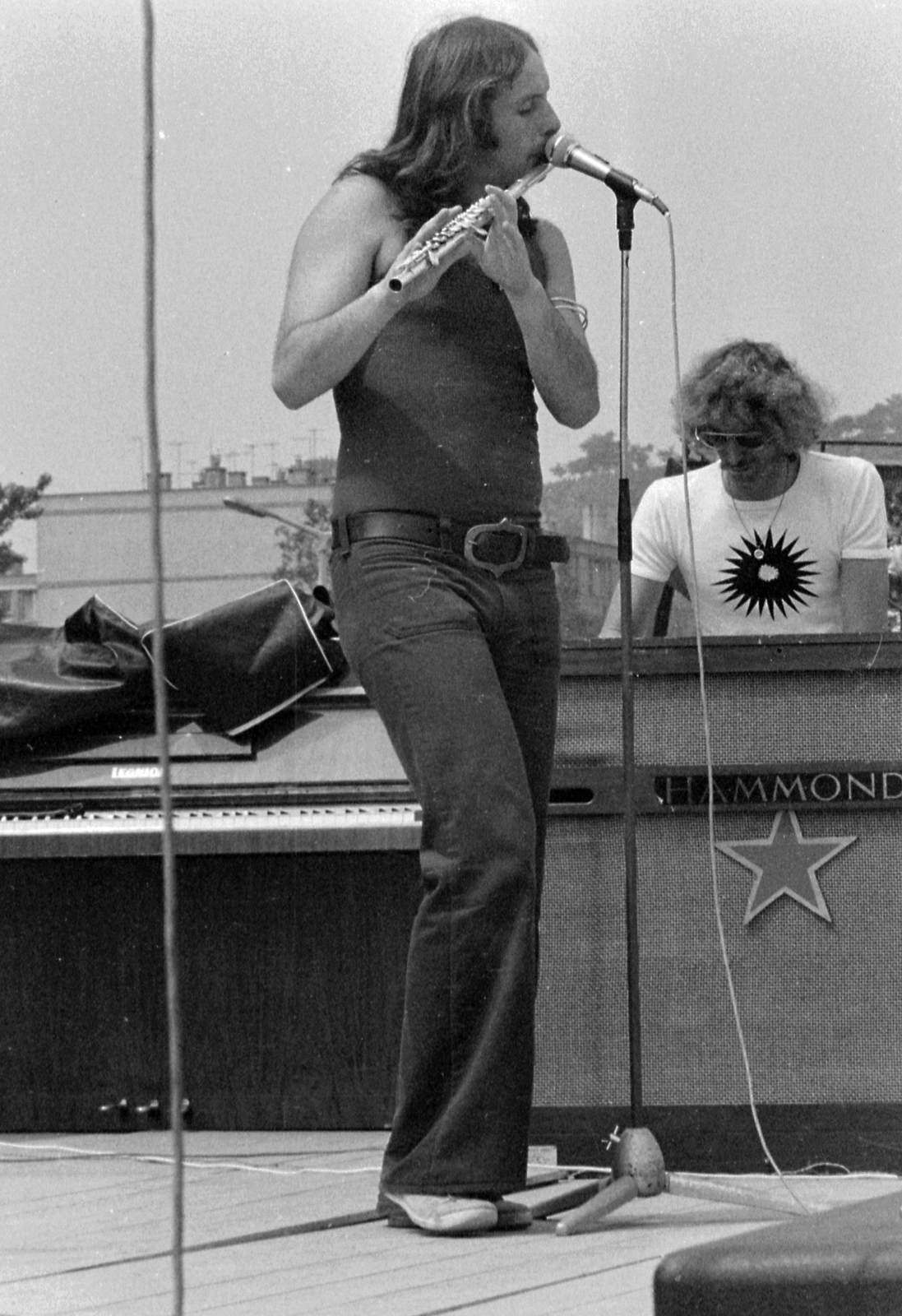 Hungary, Miskolc, DVTK-stadion, Rockfesztivál. Török Ádám és Gallusz György (Mini együttes)., 1973, Urbán Tamás, celebrity, musical instrument, stage, flute, organ, Fortepan #47037