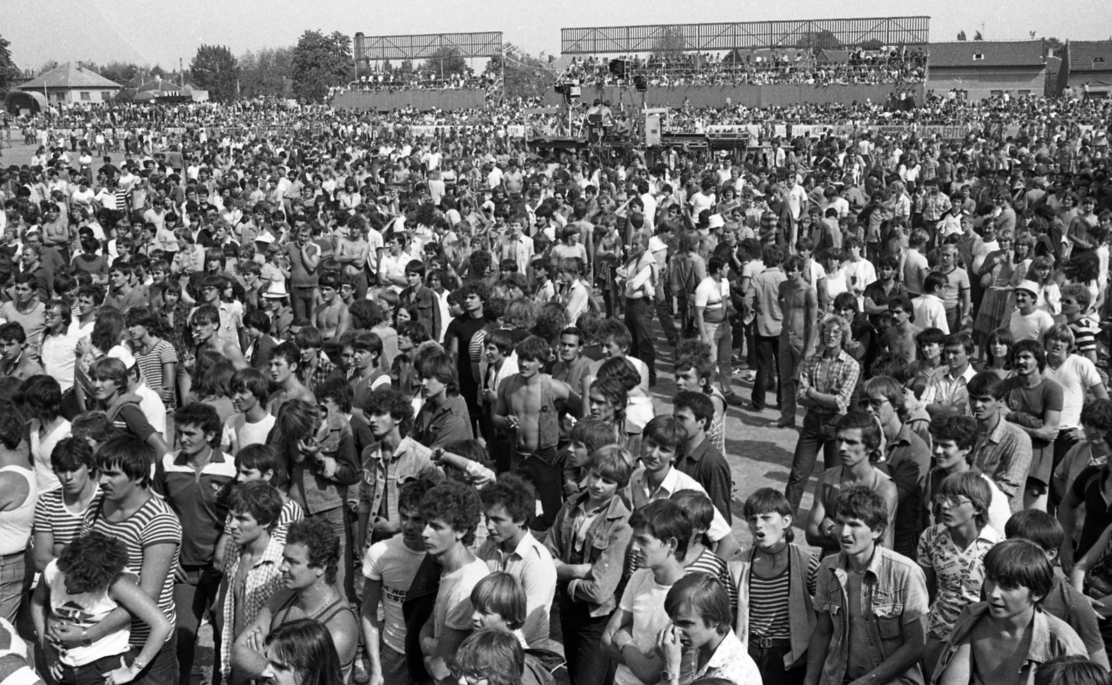 Hungary, Miskolc, Népkerti pálya, Jubileumi Rockfesztivál., 1983, Urbán Tamás, audience, rock festival, Fortepan #47133