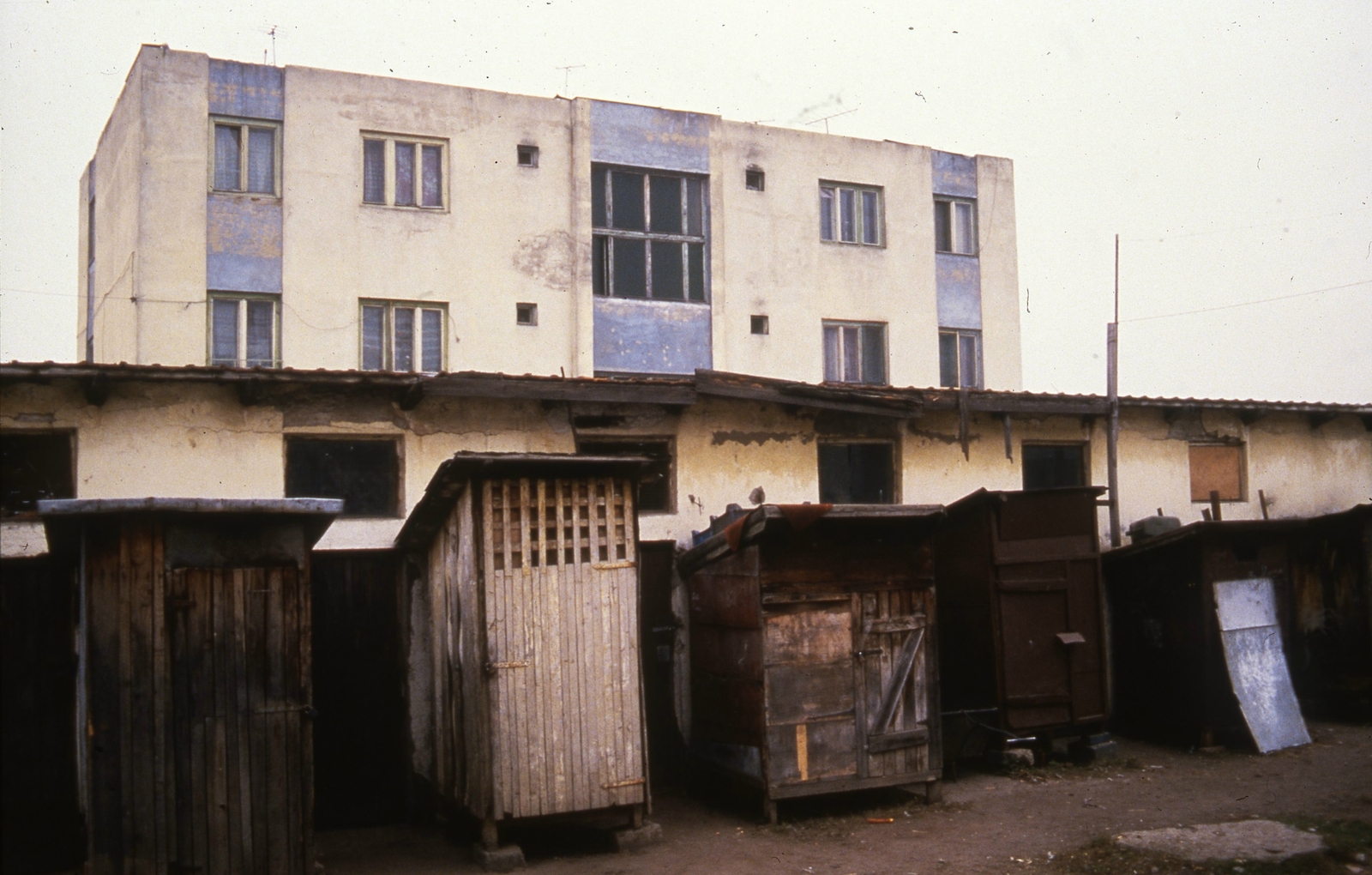 Romania, 1989, Urbán Tamás, colorful, booth, house, hovel, Fortepan #47203