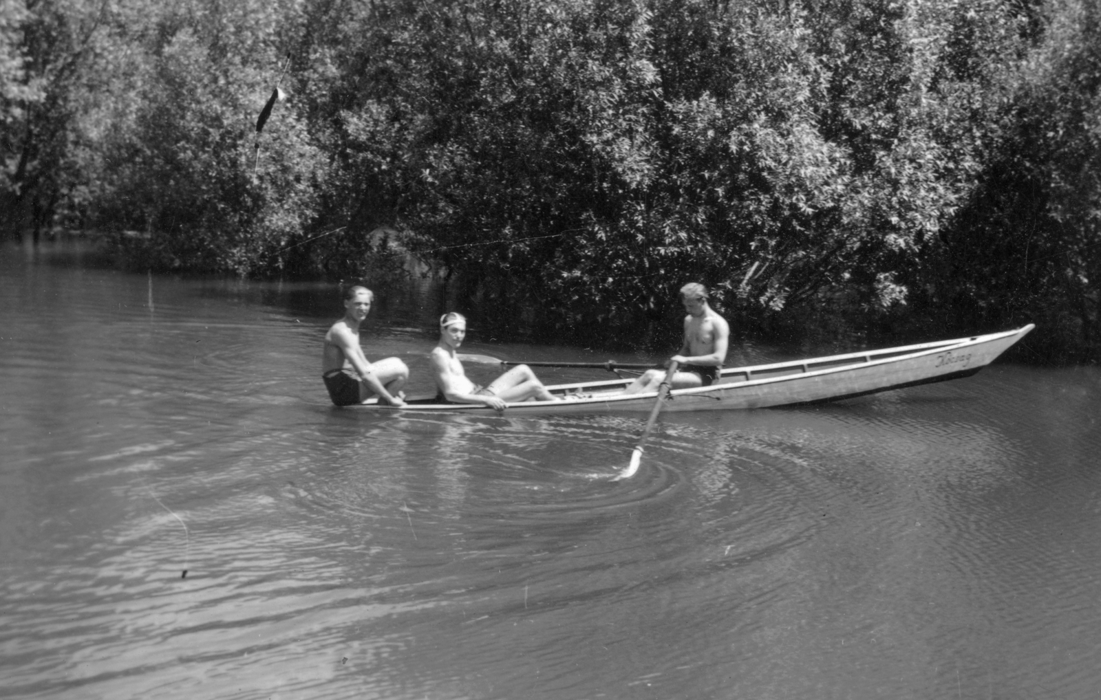 1935, Vargha Zsuzsa, boating, tableau, men, water surface, paddling, Fortepan #47234