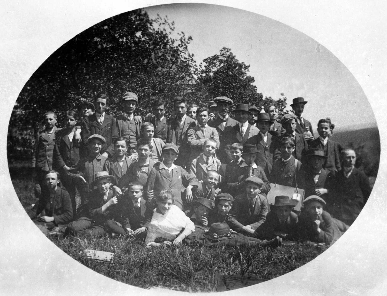 1923, Vargha Zsuzsa, free time, excursion, tableau, men, kids, woman, teacher, student, Fortepan #47254