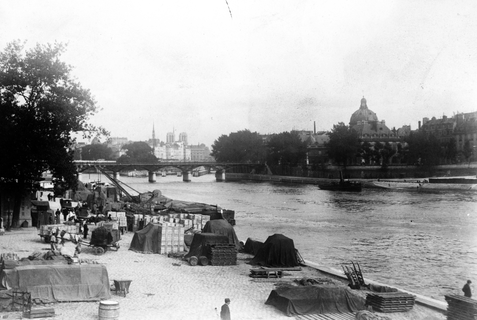 France, Paris, Szajna-part a Pont des Arts felé nézve., 1913, Vargha Zsuzsa, river, Fortepan #47271