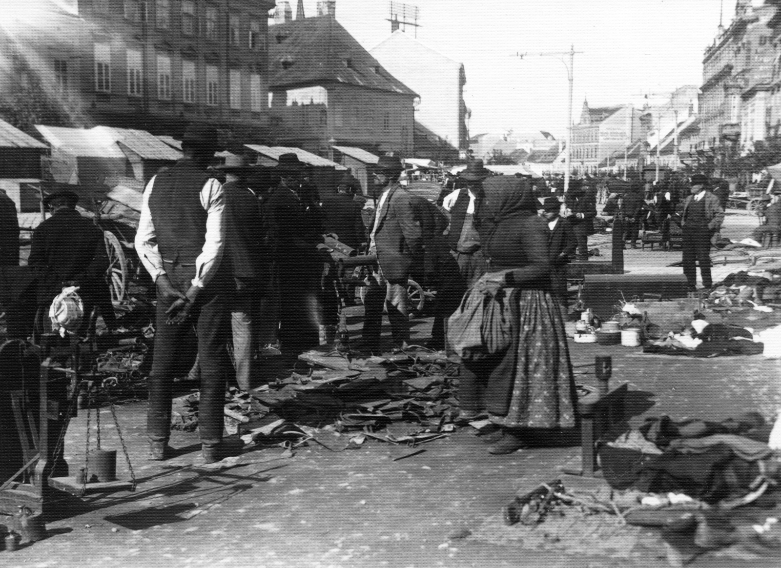 Magyarország, Sopron, Várkerület, szemben balra a Hátsókapu torkolata., 1917, Vargha Zsuzsa, piac, Fortepan #47290