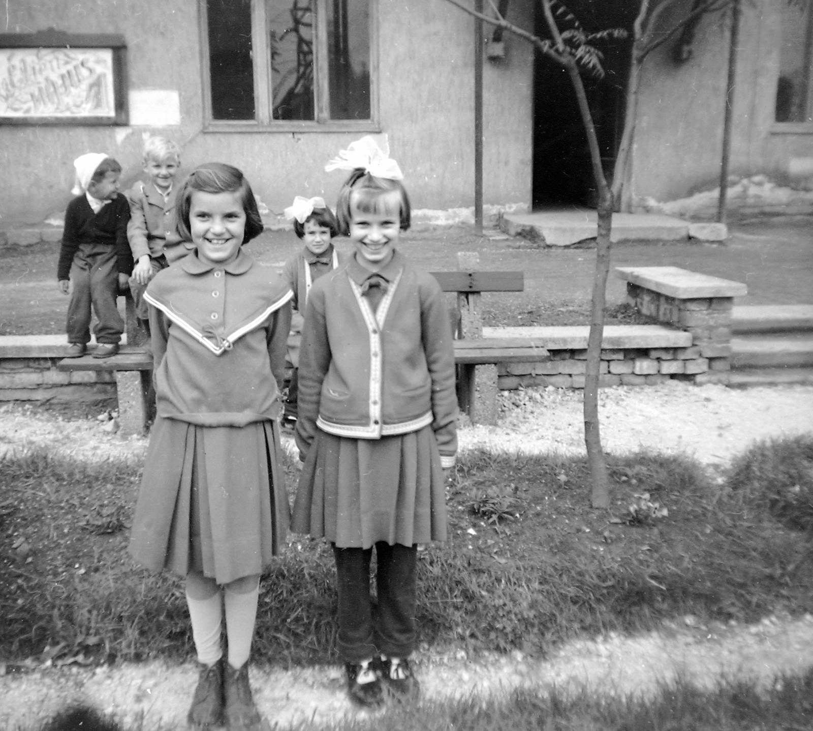 1961, Fortepan, portrait, political decoration, kids, ribbon, bench, girl, double portrait, hands behind the back, sitting on backrest of a bench, Fortepan #4965