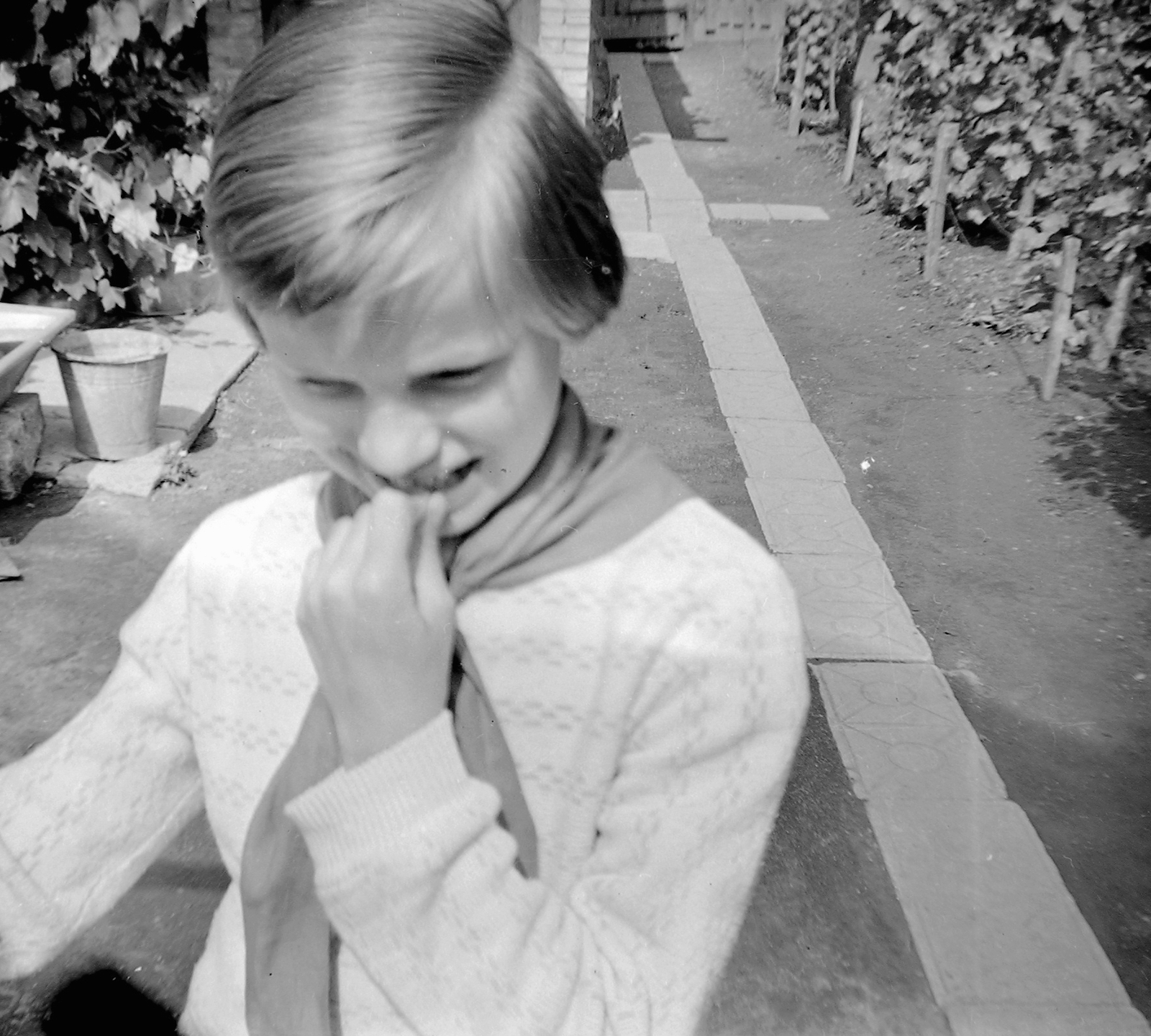 1963, Fortepan, portré, kert, Fortepan #4970