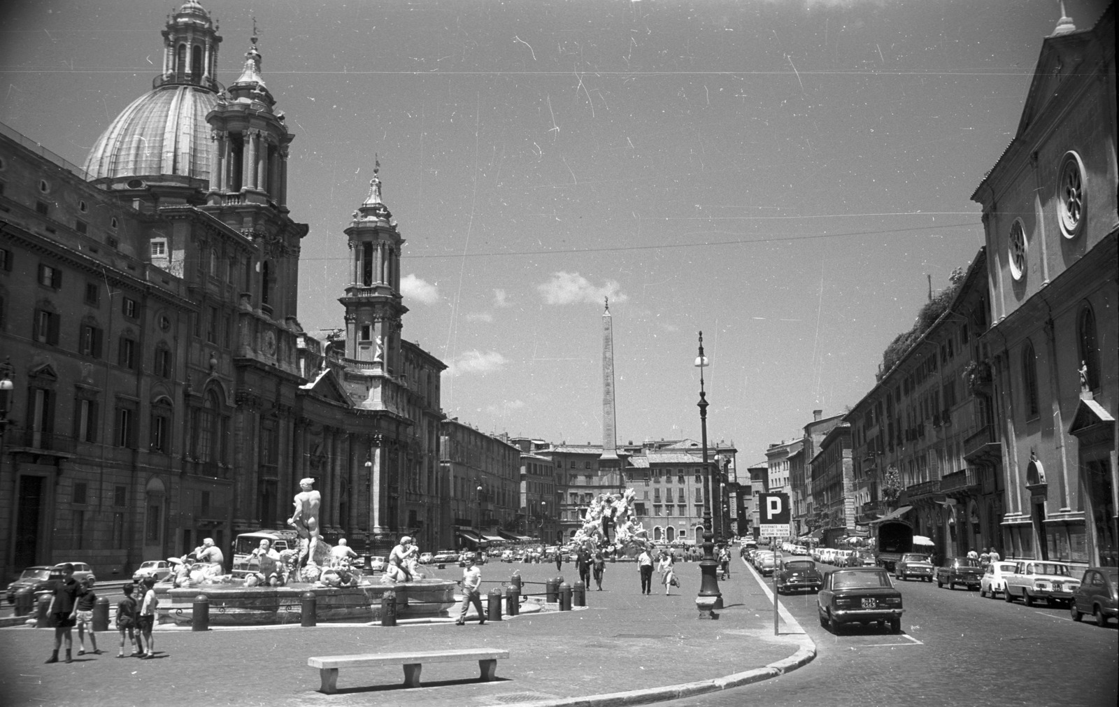 Olaszország, Róma, Piazza Navona., 1969, Nagy Gyula, szökőkút, obeliszk, szoborcsoport, meztelen alak, Fortepan #50070