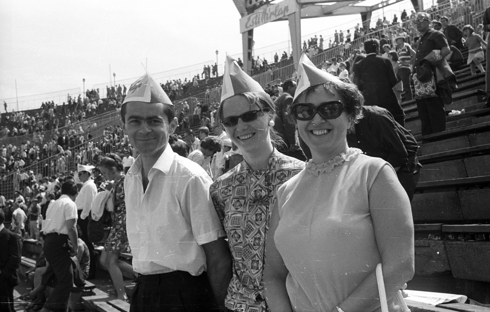 Hungary, Népstadion, Budapest XIV., Színészek-Újságírók Rangadó (SZÚR)., 1969, Nagy Gyula, audience, Budapest, Fortepan #50255