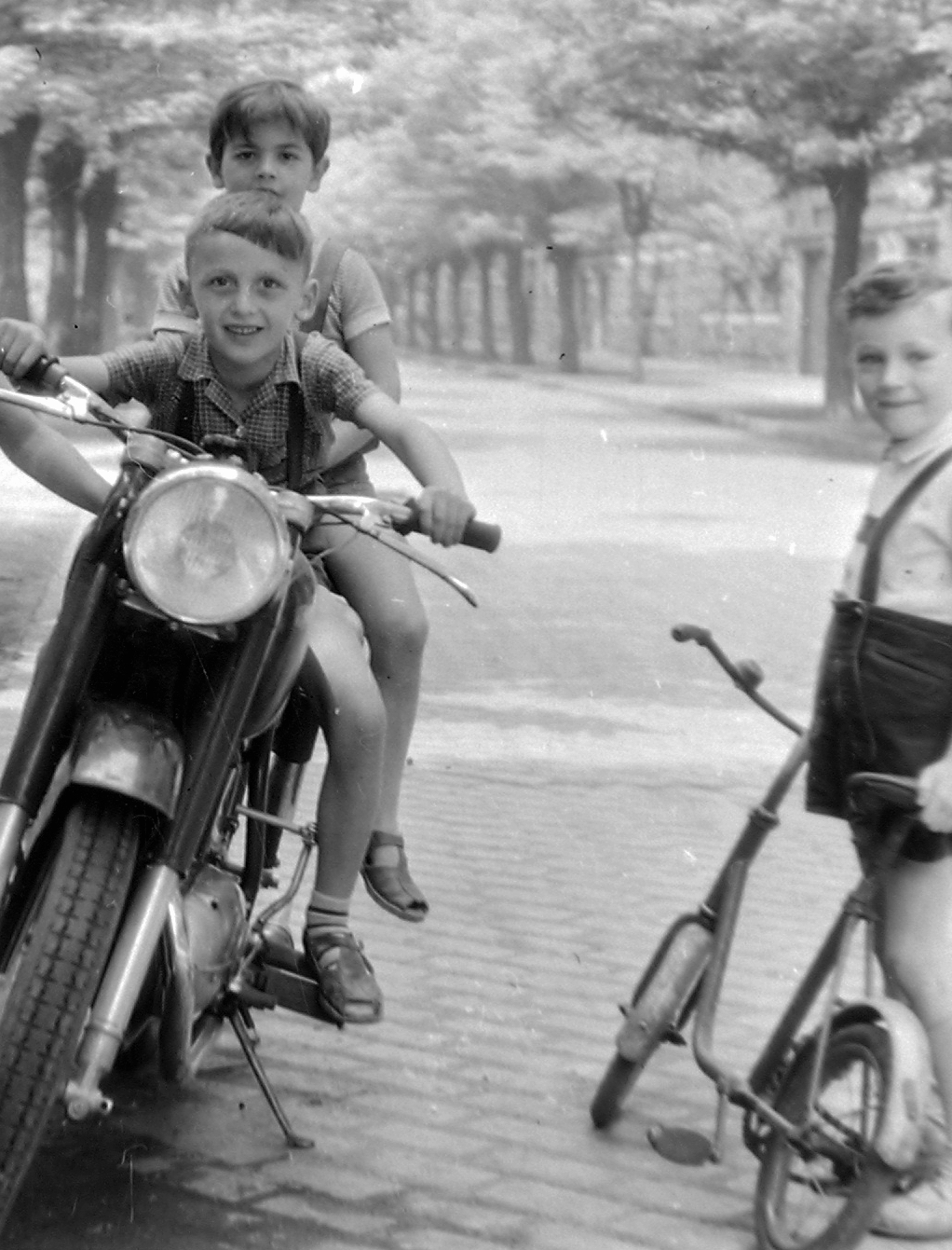 1960, Fortepan, bicycle, motorcycle, tableau, kids, Fortepan #5032