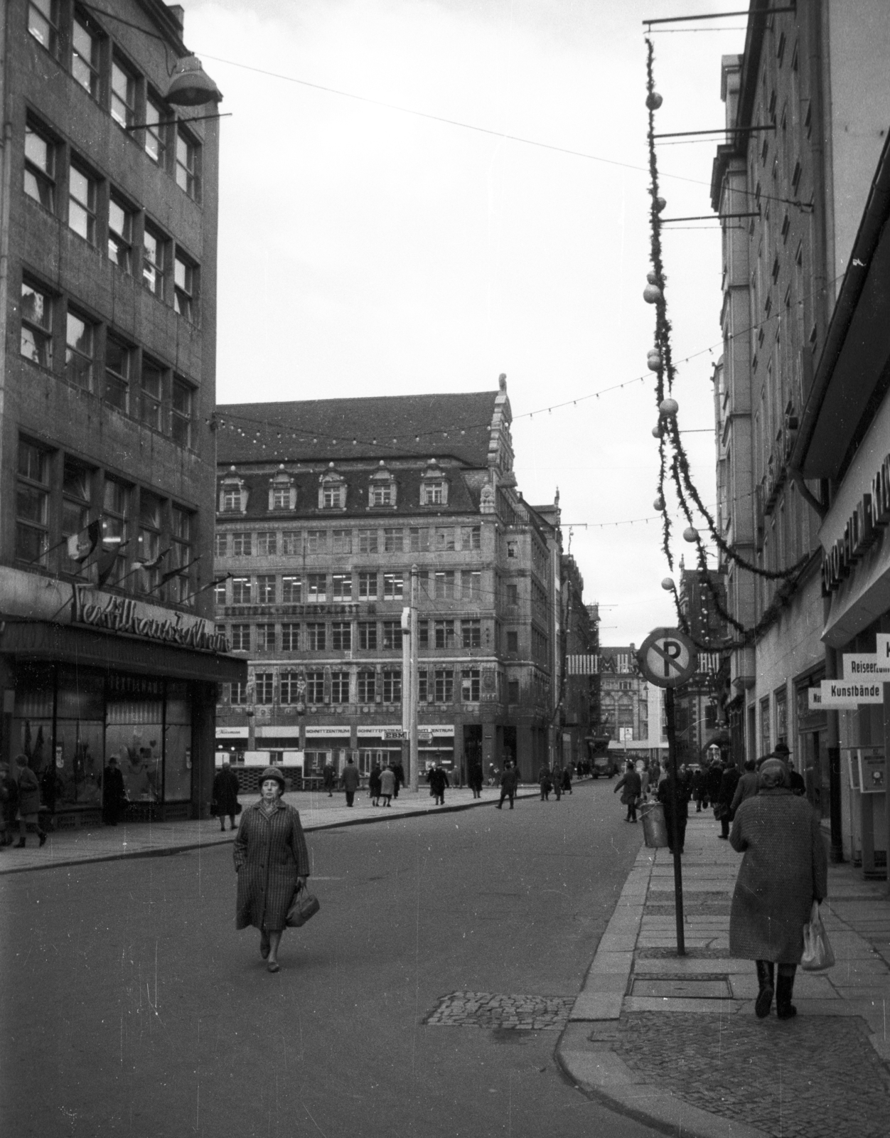 Germany, Leipzig, Grimmaische Strasse, balra a Neumarkt., 1965, Nagy Gyula, street view, GDR, Fortepan #50453