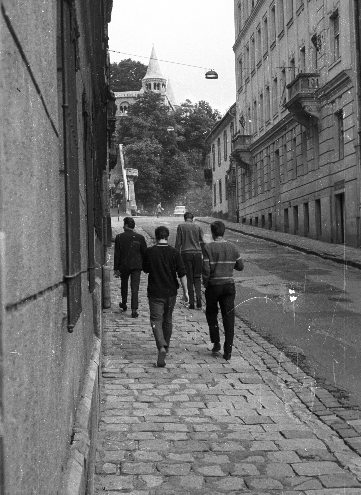 Magyarország, Víziváros, Budapest I., Hunyadi János út a Szalag utca felől a Jezsuita (Halász) lépcső felé nézve., 1965, Nagy Gyula, Budapest, Fortepan #50467