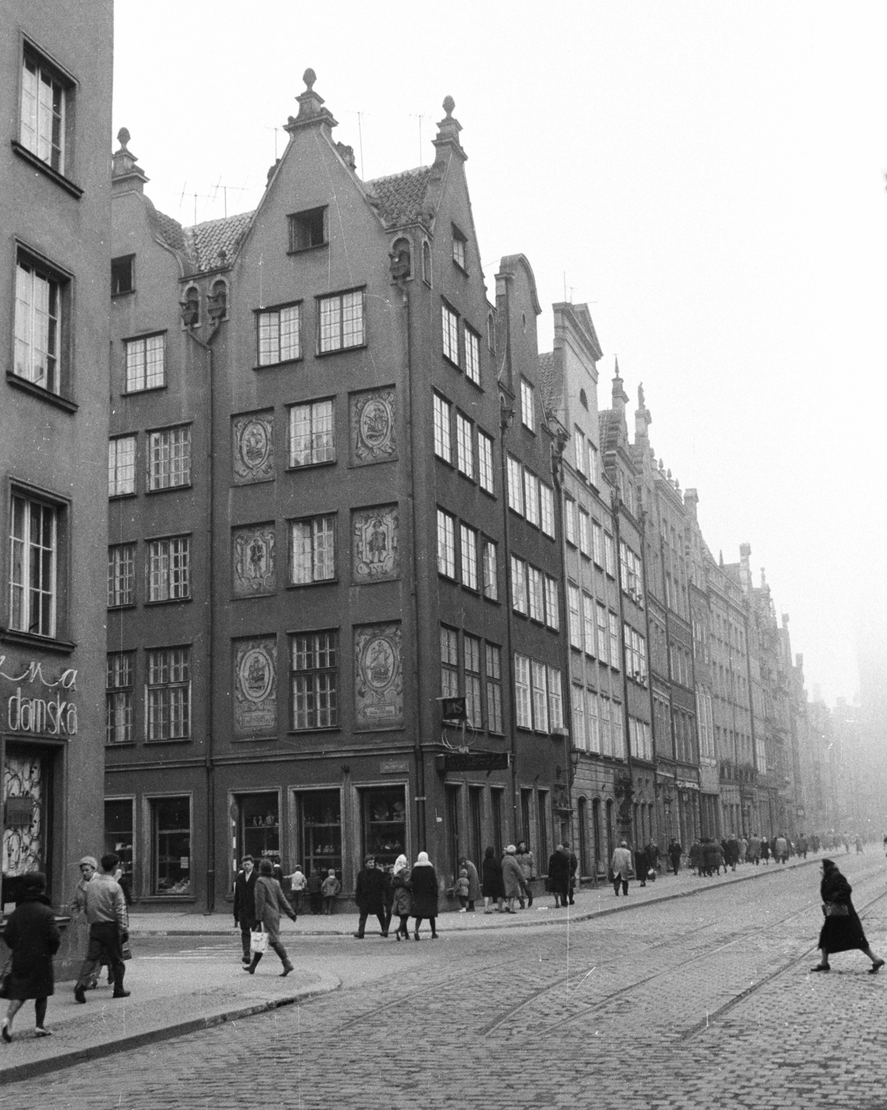 Poland, Gdańsk, ulica Dluga, balra az ulica Tkacka torkolata., 1962, Nagy Gyula, street view, Fortepan #50555