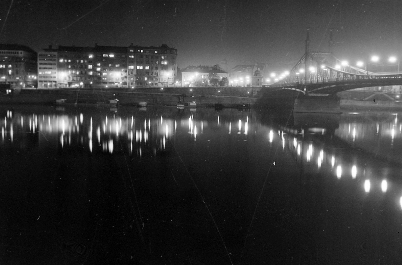 Hungary, Budapest, Szabadság híd és a Belgrád rakpart, Budáról., 1969, Fortepan, bridge, night, Danube, Duna-bridge, János Feketeházy-design, Fortepan #5076