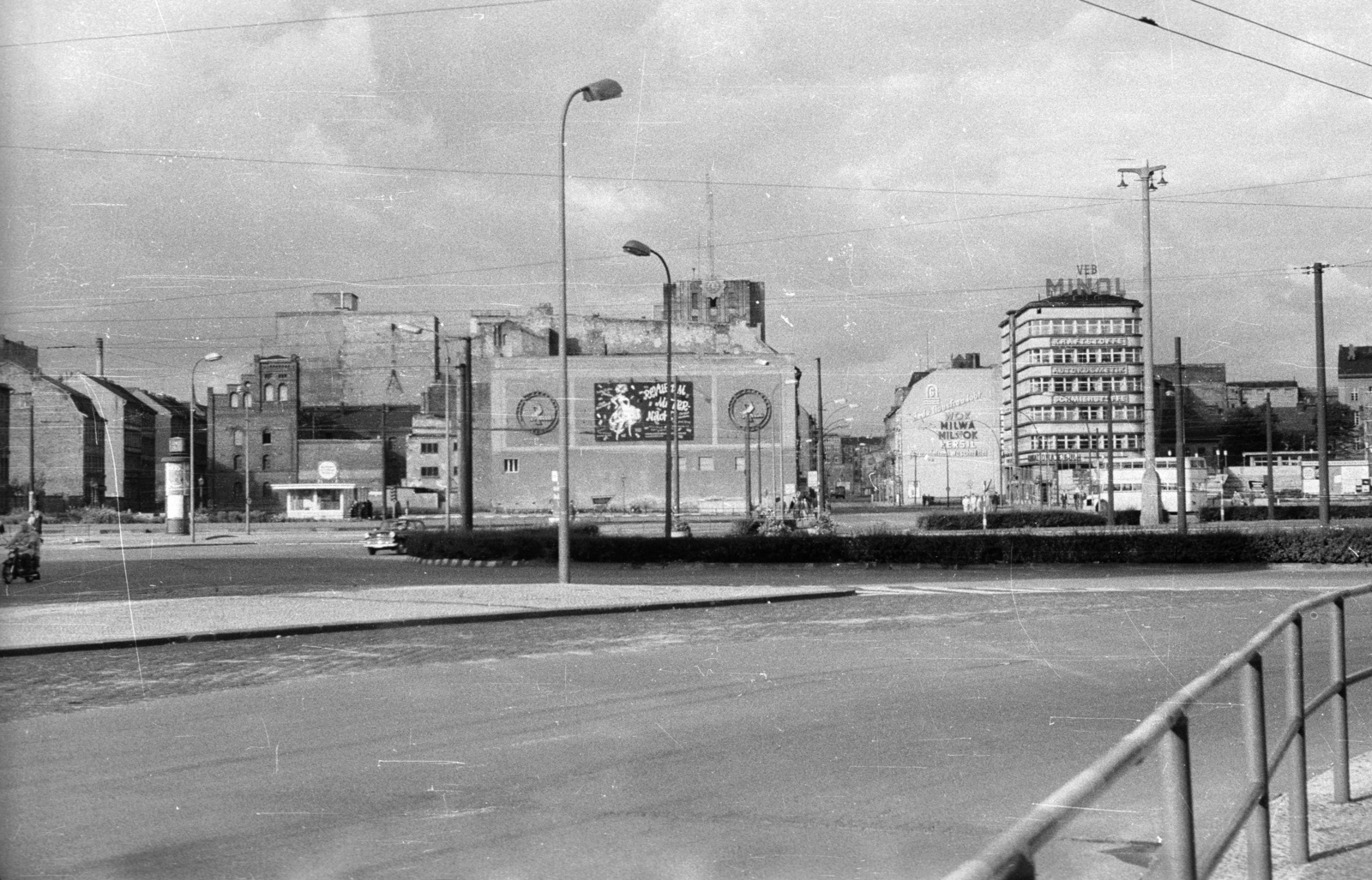 Germany, Berlin, Kelet-Berlin, Alexanderplatz., 1962, Nagy Gyula, GDR, East-Berlin, Functionalism, Minol-brand, street view, Fortepan #50881