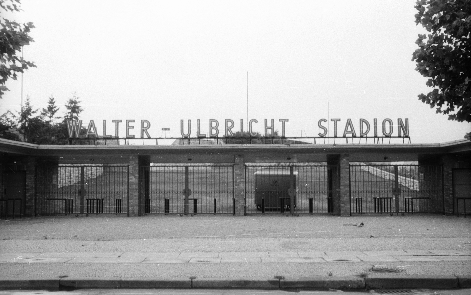 Germany, Berlin, Kelet-Berlin, Chausseestrasse, Walter Ulbricht stadion (később Stadion der Weltjugend)., 1962, Nagy Gyula, GDR, stadium, East-Berlin, german text, label, Fortepan #50887