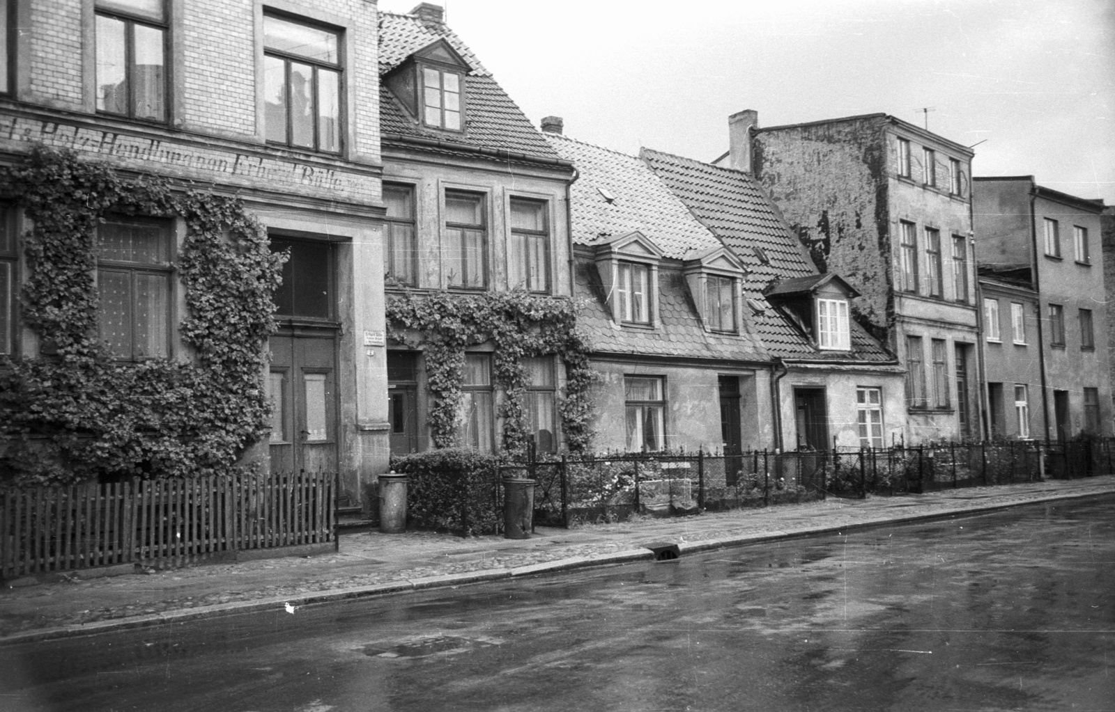 Germany, Rostock, a Fischerbruch (mára lebontott) házsora., 1962, Nagy Gyula, GDR, Fortepan #50961