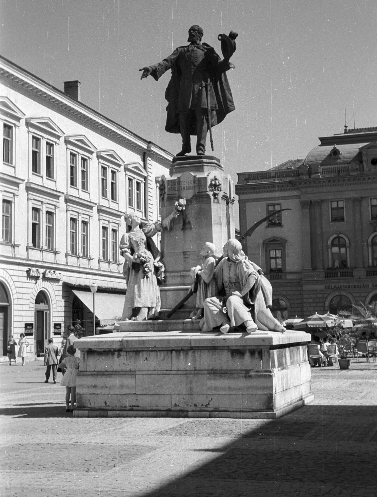 Hungary, Szeged, Klauzál tér, Kossuth Lajos szobra (Róna József, 1902.)., 1960, Nagy Gyula, sculpture, Lajos Kossuth-portrayal, Fortepan #51103