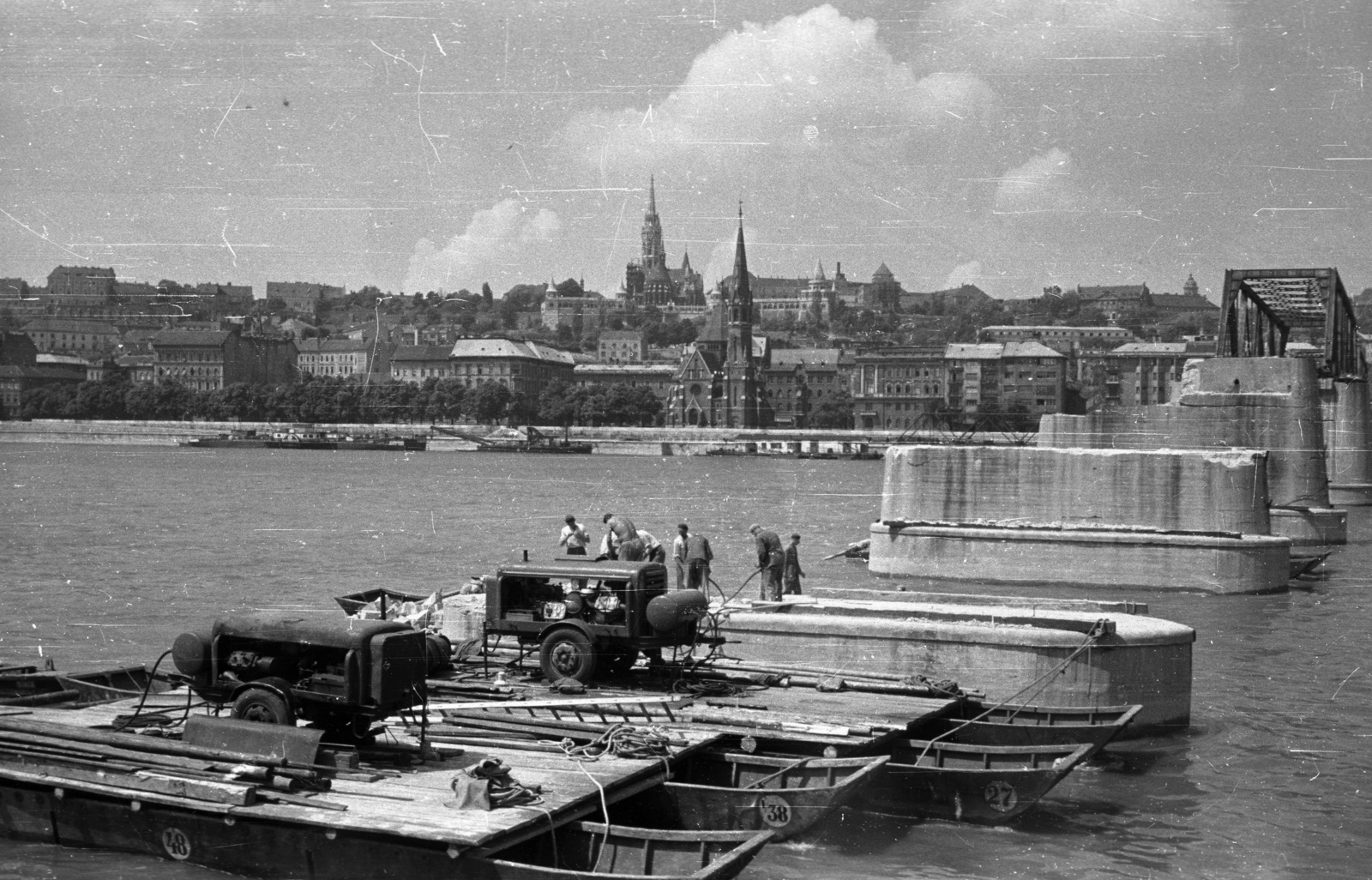 Hungary, Budapest V., a bontás alatt lévő Kossuth híd pillérei a pesti hídfőtől nézve., 1960, Nagy Gyula, Kossuth-bridge, church, compressor, pontoon, Budapest, Samu Pecz-design, Fortepan #51170