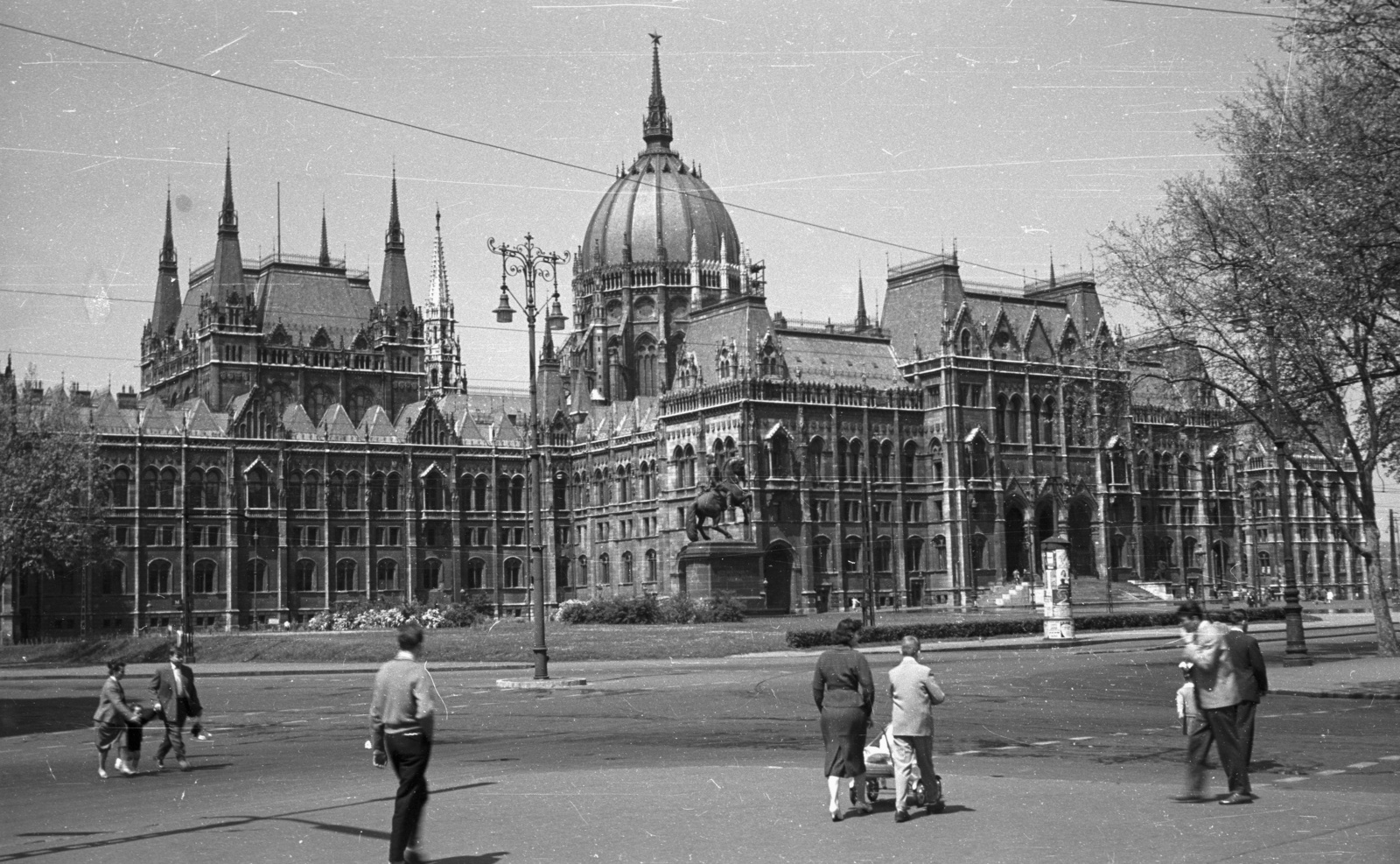 Hungary, Budapest V., Kossuth Lajos tér, Parlament., 1960, Nagy Gyula, Imre Steindl-design, Red Star, Neo-Gothic-style, eclectic architecture, Budapest, Fortepan #51209