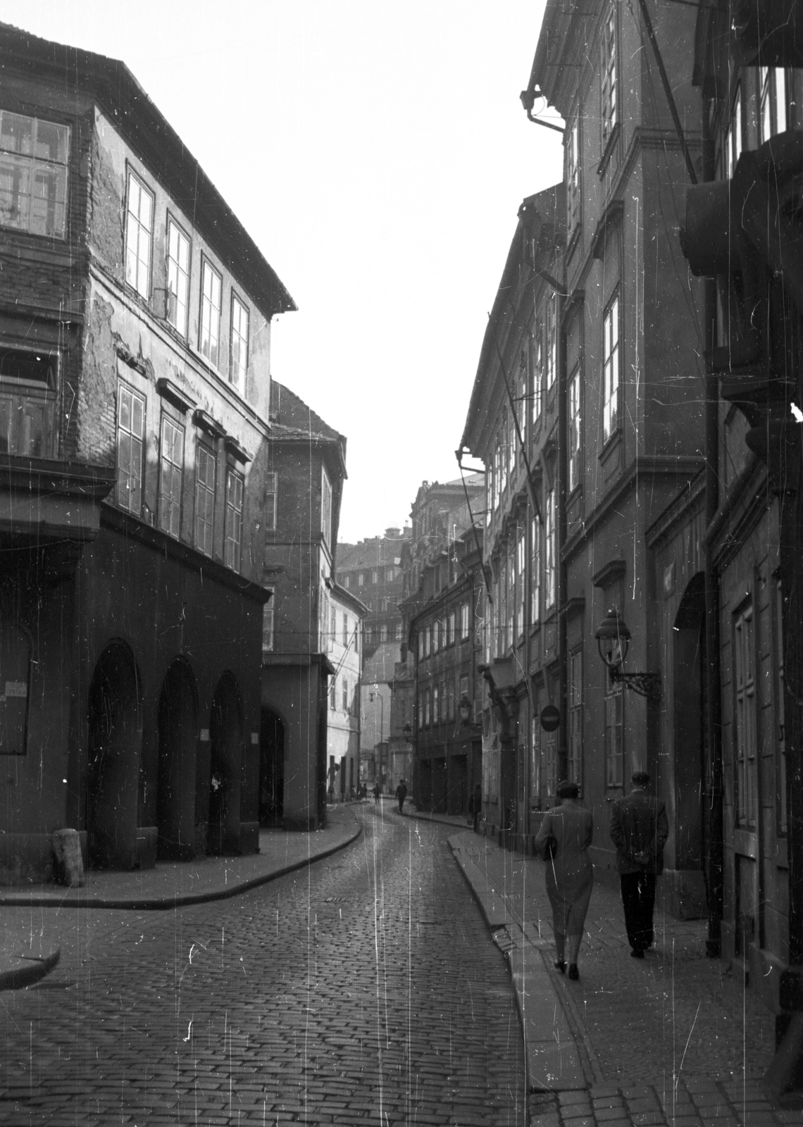 Czech Republik, Prague, Husova ulice a Na Perstyne ulice felé nézve., 1958, Nagy Gyula, Czechoslovakia, street view, cobblestones, Fortepan #51270