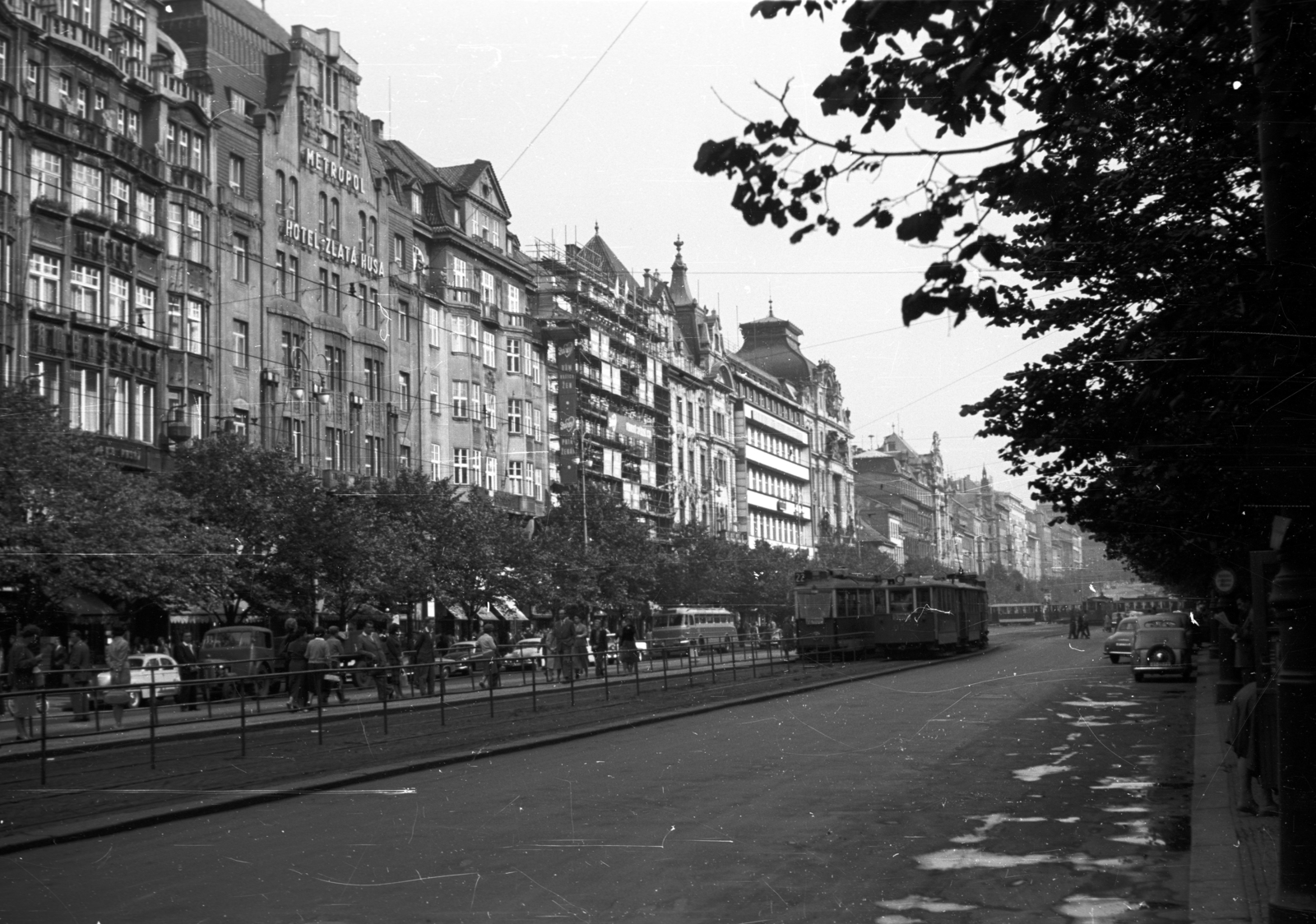 Czech Republik, Prague, Vencel tér (Václavské námestí)., 1959, Nagy Gyula, Czechoslovakia, bus, Hungarian brand, street view, hotel, Ikarus-brand, tram, tram stop, public transport, Ringhoffer-brand, public transport line number, Fortepan #51306
