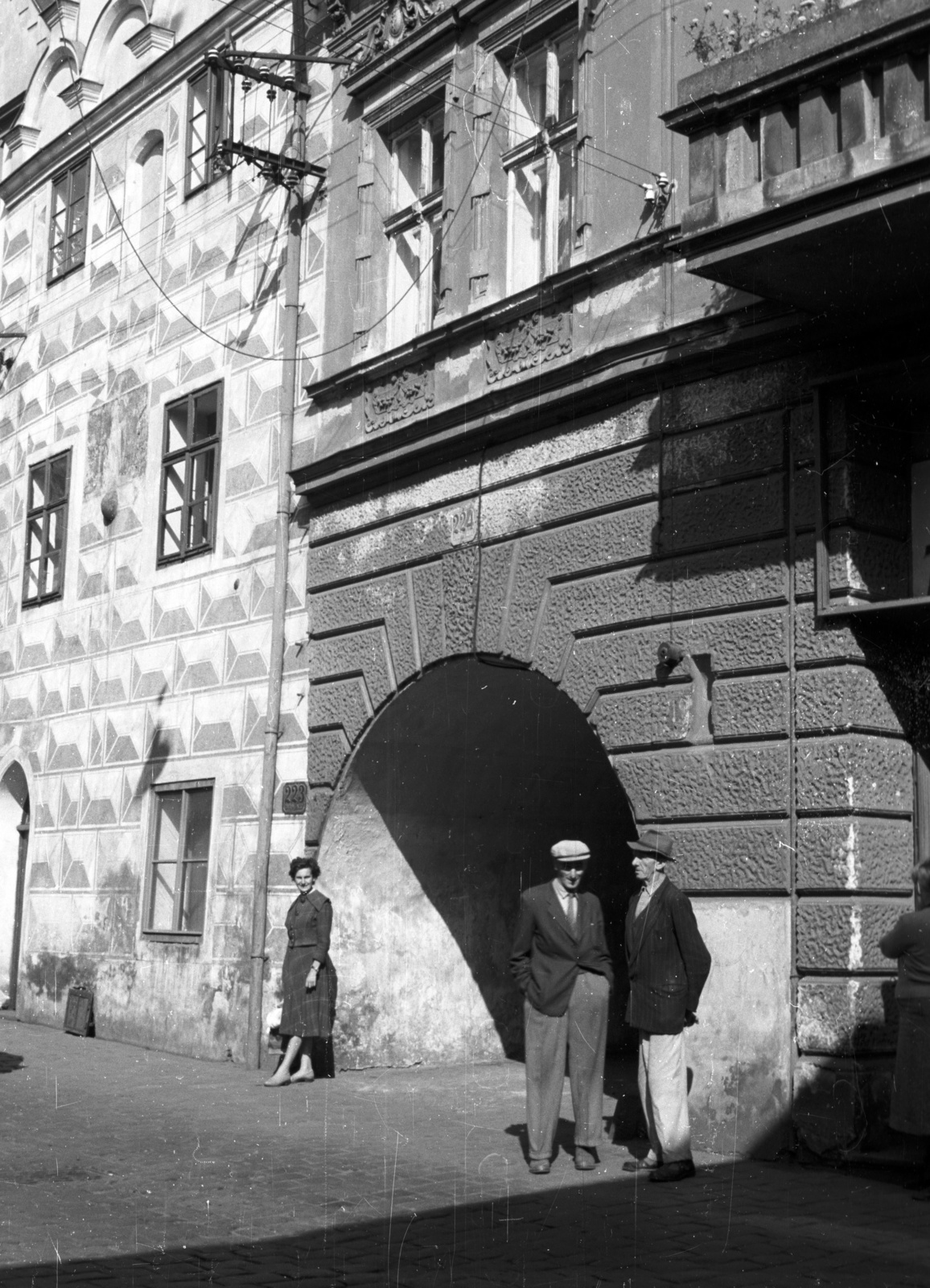 Czech Republik, Tábor, ulice Prazská, átjáró a Kostnická felé., 1959, Nagy Gyula, Czechoslovakia, gate, street view, cobblestones, Fortepan #51321