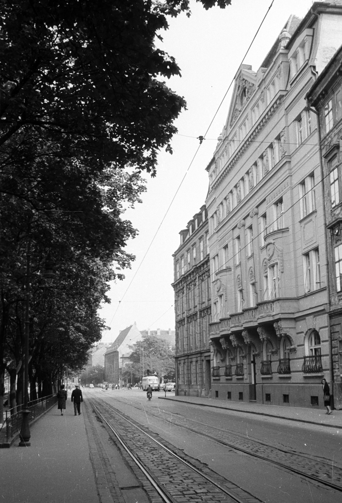 Slovakia, Bratislava, Hviezdoslavovo námestie., 1959, Nagy Gyula, Czechoslovakia, bus, Hungarian brand, street view, Fortepan #51358