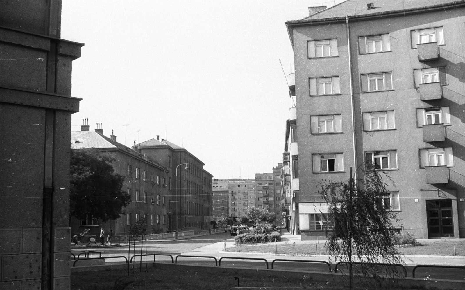 Slovakia, Bratislava, Justicná ulica a Karadzicova (egykor Zsigmond király út) felől nézve., 1959, Nagy Gyula, Czechoslovakia, street view, Fortepan #51361