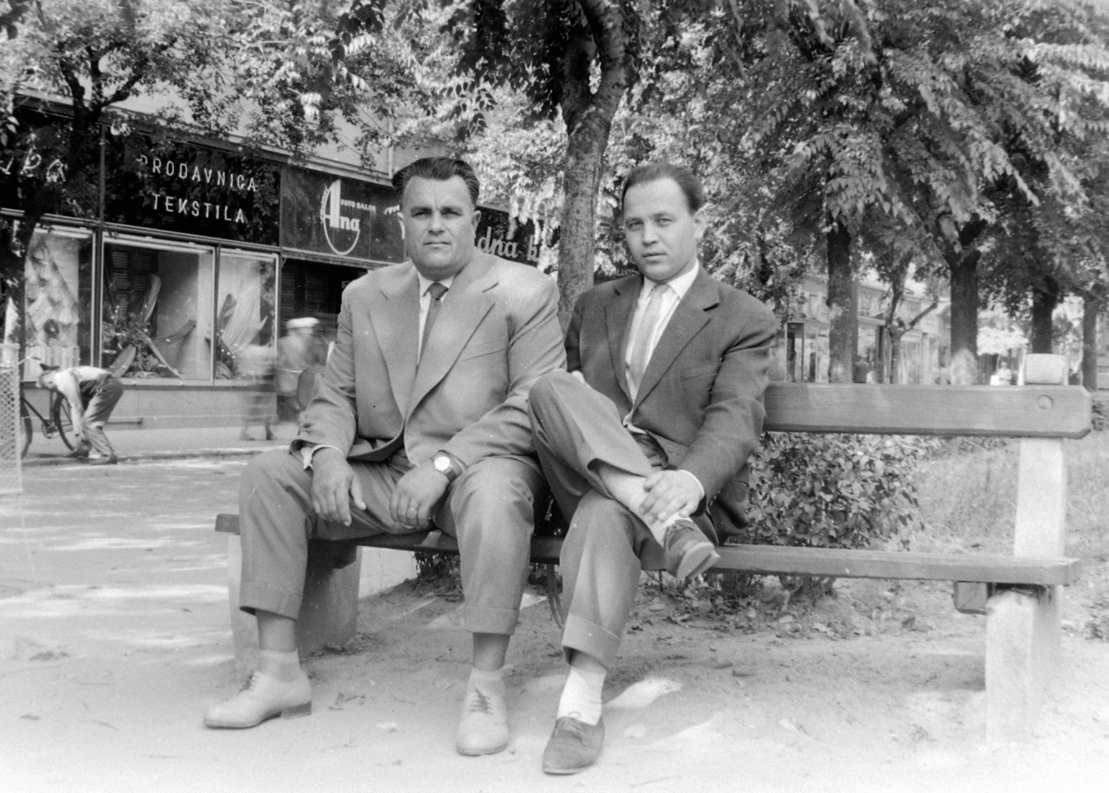Serbia, Subotica, 1966, Fortepan, portrait, sign-board, wrist watch, men, Fortepan #5142