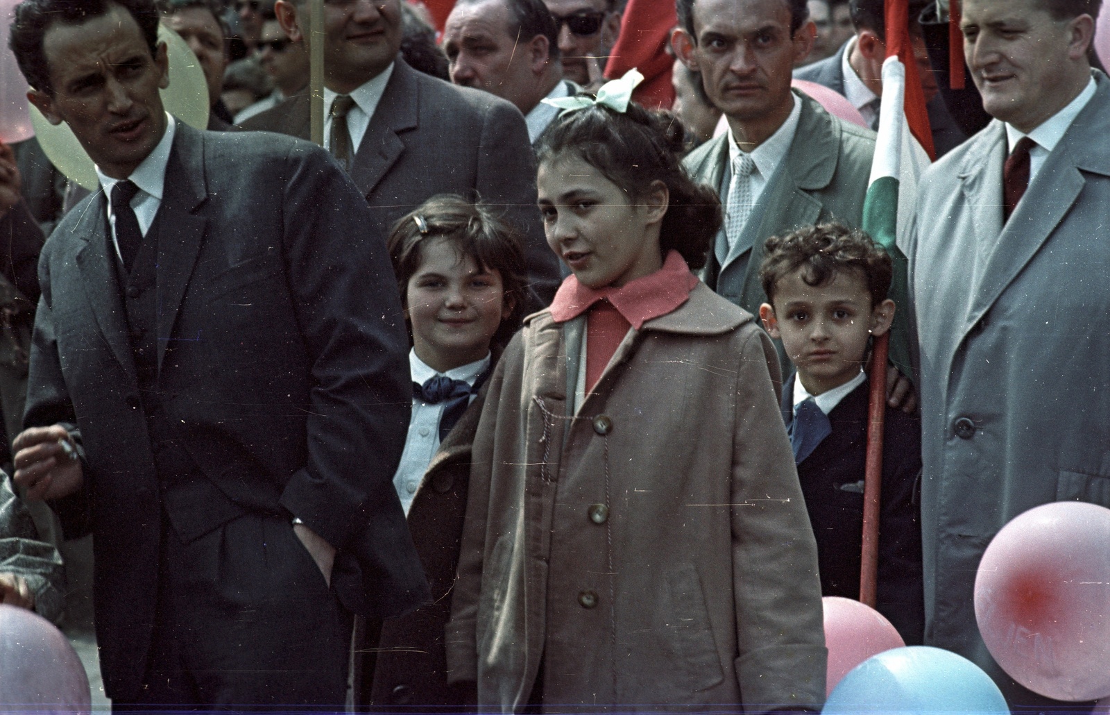 Hungary, Budapest XIV., Ötvenhatosok tere (Felvonulási tér), május 1-i felvonulás., 1964, Nagy Gyula, colorful, march, baloon, 1st of May parade, Budapest, Fortepan #51425
