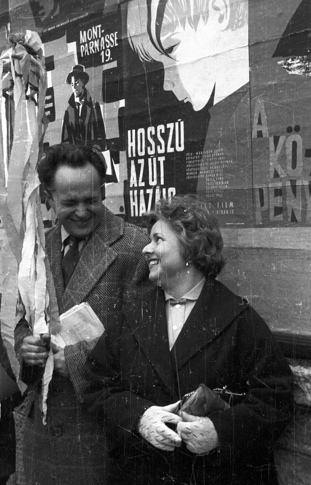 Hungary, Budapest VII., Bajza utca a Damjanich utca és a Városligeti (Gorkij) fasor között, május 1-i felvonulók., 1960, Nagy Gyula, poster, 1st of May parade, Budapest, Fortepan #51434