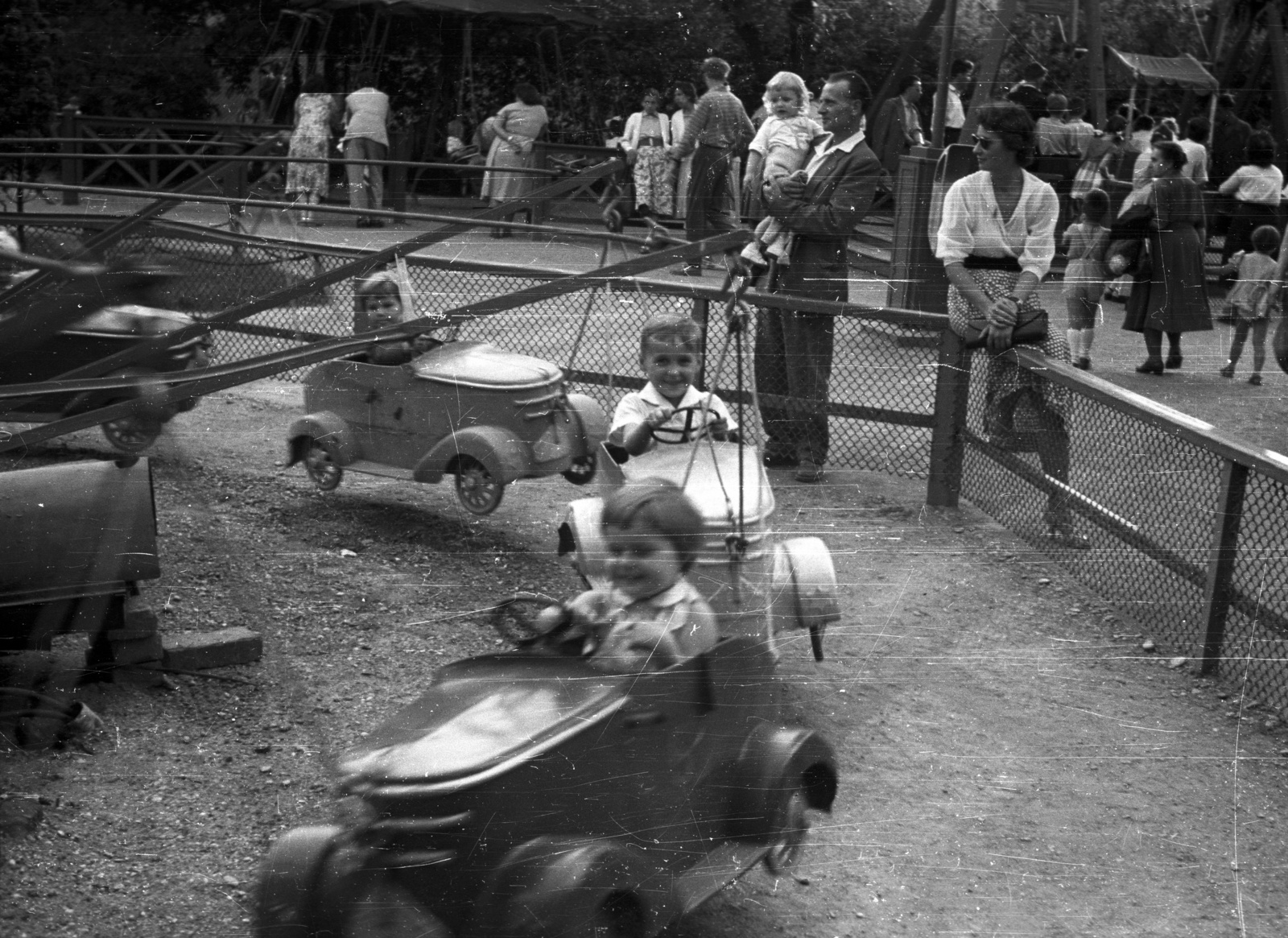 Hungary, Budapest XIV., Kis vidámpark., 1958, Nagy Gyula, amusement park, Budapest, Fortepan #51615