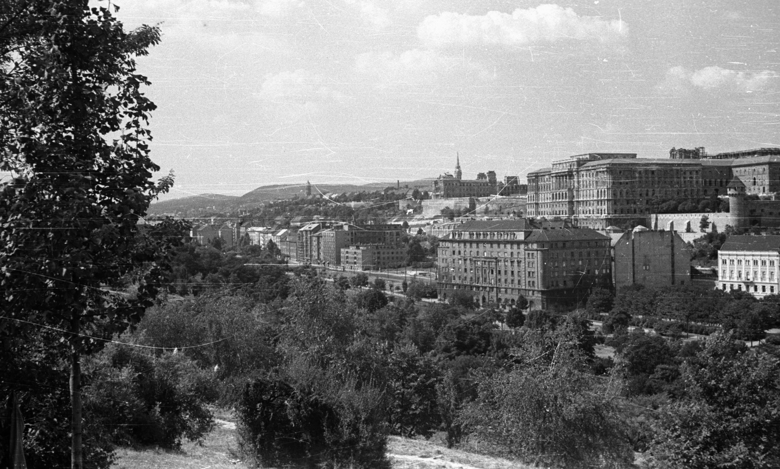 Hungary, Tabán, Budapest I., kilátás a Gellérthegyről a budai Vár felé., 1959, Nagy Gyula, Budapest, Fortepan #51631