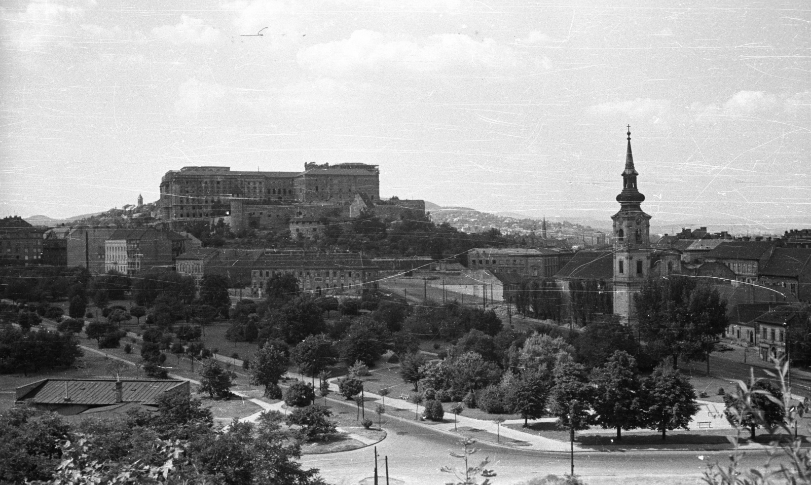 Hungary, Tabán, Budapest I., kilátás a Gellérthegyről a budai Vár felé., 1959, Nagy Gyula, church, Budapest, Fortepan #51633