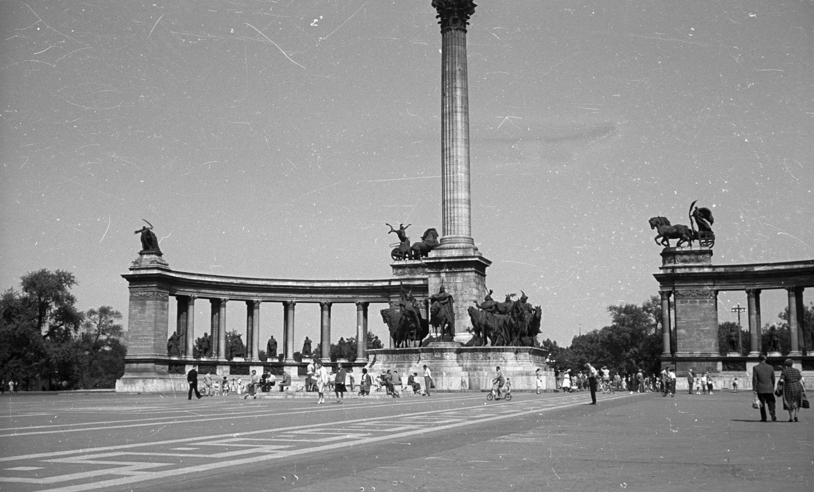 Hungary, Budapest XIV., Hősök tere., 1959, Nagy Gyula, square, horse sculpture, Budapest, sculptural group, Árpád-portrayal, Fortepan #51641