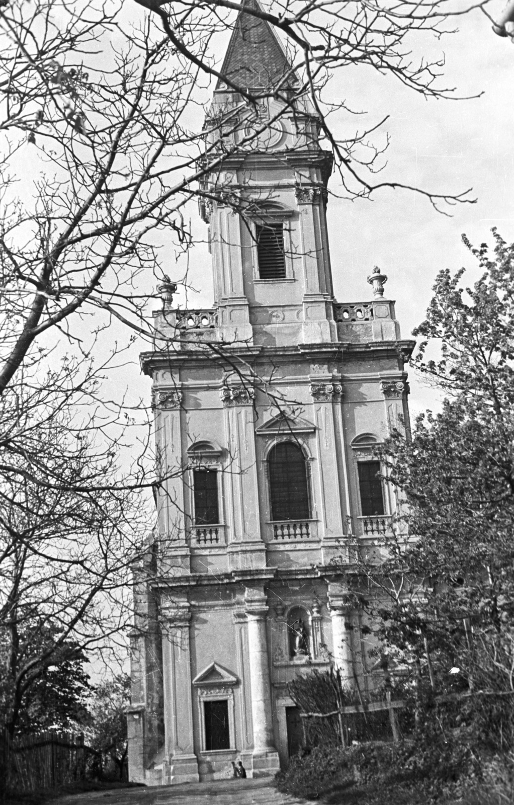 Hungary, Sopron, Sopronbánfalva, Mennyek Királynője-templom., 1957, Nagy Gyula, church, Carmelites, Fortepan #51710