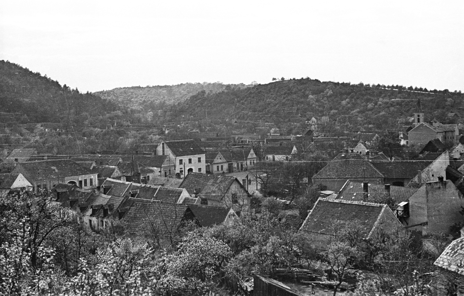 Magyarország, Sopron, Sopronbánfalva, kilátás a Mennyek Királynője-templomtól., 1957, Nagy Gyula, látkép, Kármeliták, Fortepan #51711