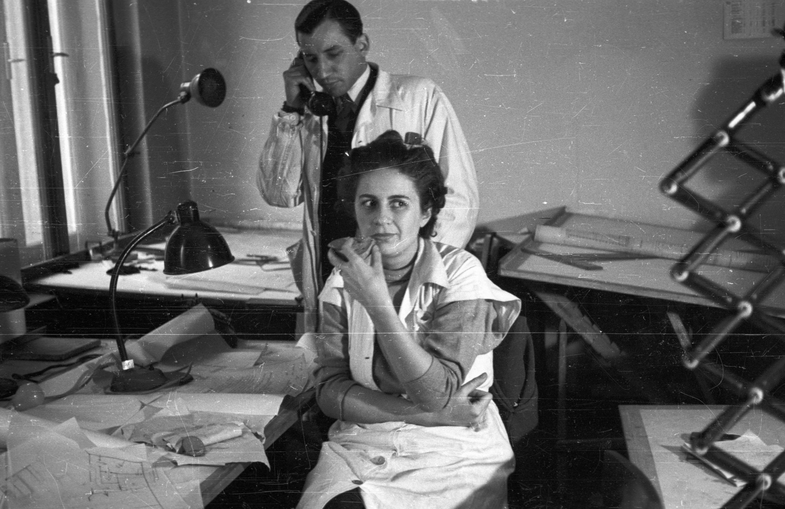 Hungary, Budapest V., Széchenyi rakpart 8. a MÁV Vasúttervező Üzemi Vállalat irodája., 1953, Nagy Gyula, light, engineer, telephone, technical drawing, receiver, Budapest, Fortepan #51918