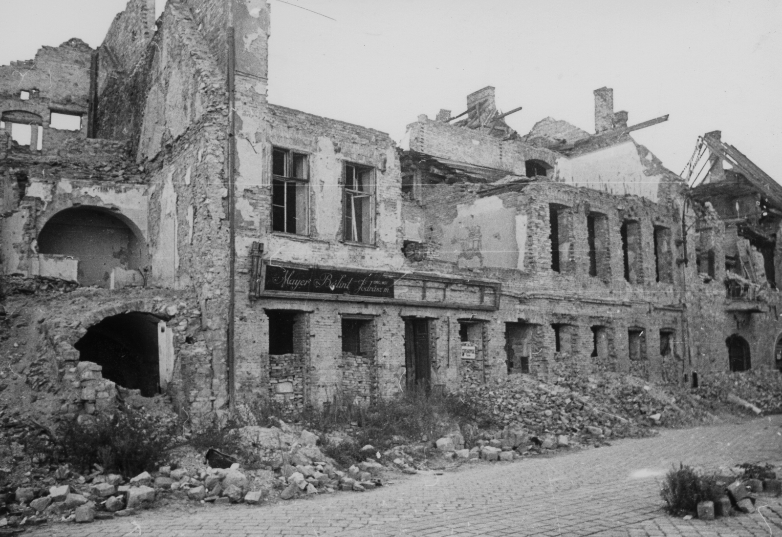 Magyarország, budai Vár, Budapest I., Szentháromság tér 7. és 8., 1945, Kramer István dr, Kunszt János, háborús kár, rom, Budapest, Fortepan #52126