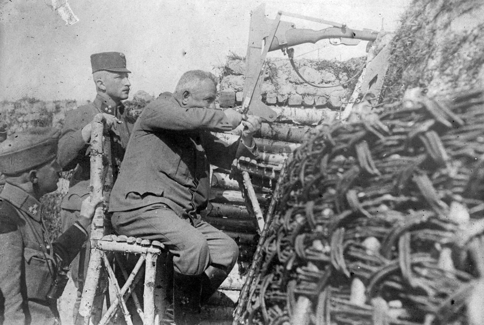 Mesterlövész periszkóppal felszerelt puskával., 1914, Komlós Péter, First World War, trench, weapon, soldier, Fortepan #52205