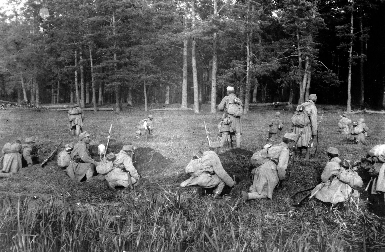 Ukrajna, előnyomulás a Bug folyónál., 1915, Komlós Péter, első világháború, katonaság, fegyver, hátizsák, puska, bajonett, Fortepan #52237