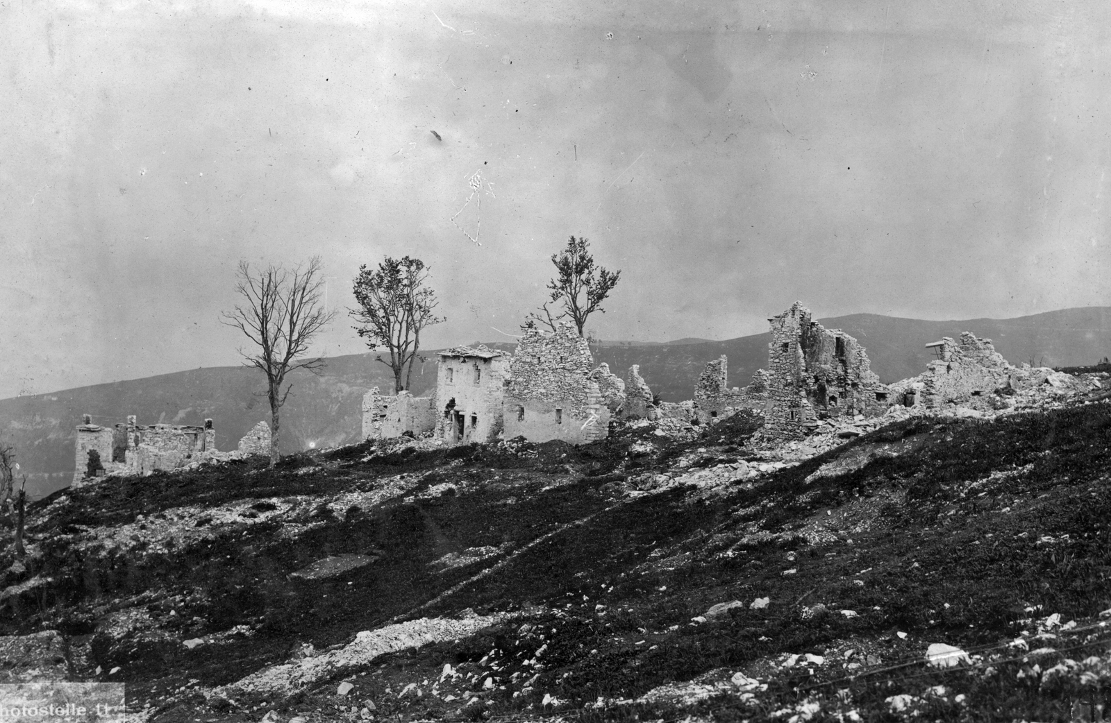 Italy, Cismon del Grappa, Monte Pertica, szétlőtt alpesi házak., 1917, Komlós Péter, First World War, ruins, Fortepan #52320