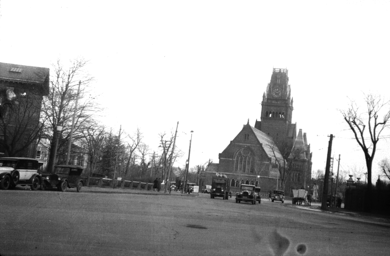 USA, Cambridge, Massachusetts, Harvard Egyetem, Memorial Hall., 1936, Fortepan, commercial vehicle, street view, university, Neo-Gothic-style, automobile, William Robert Ware-design, Henry Van Brunt-design, Fortepan #52873